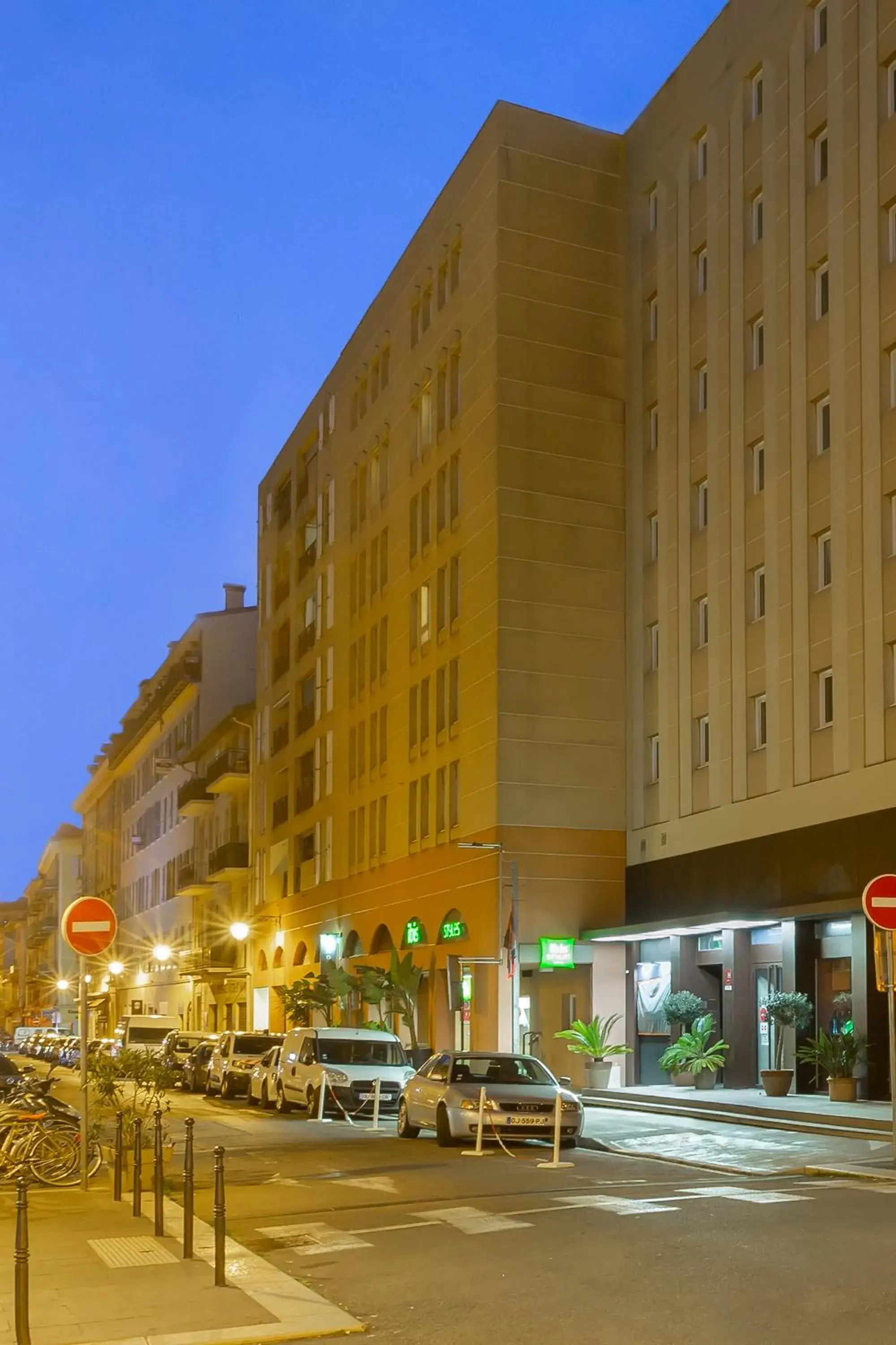 Property building in Ibis Styles Nice Centre Port Property building in Ibis Styles Nice Centre Port