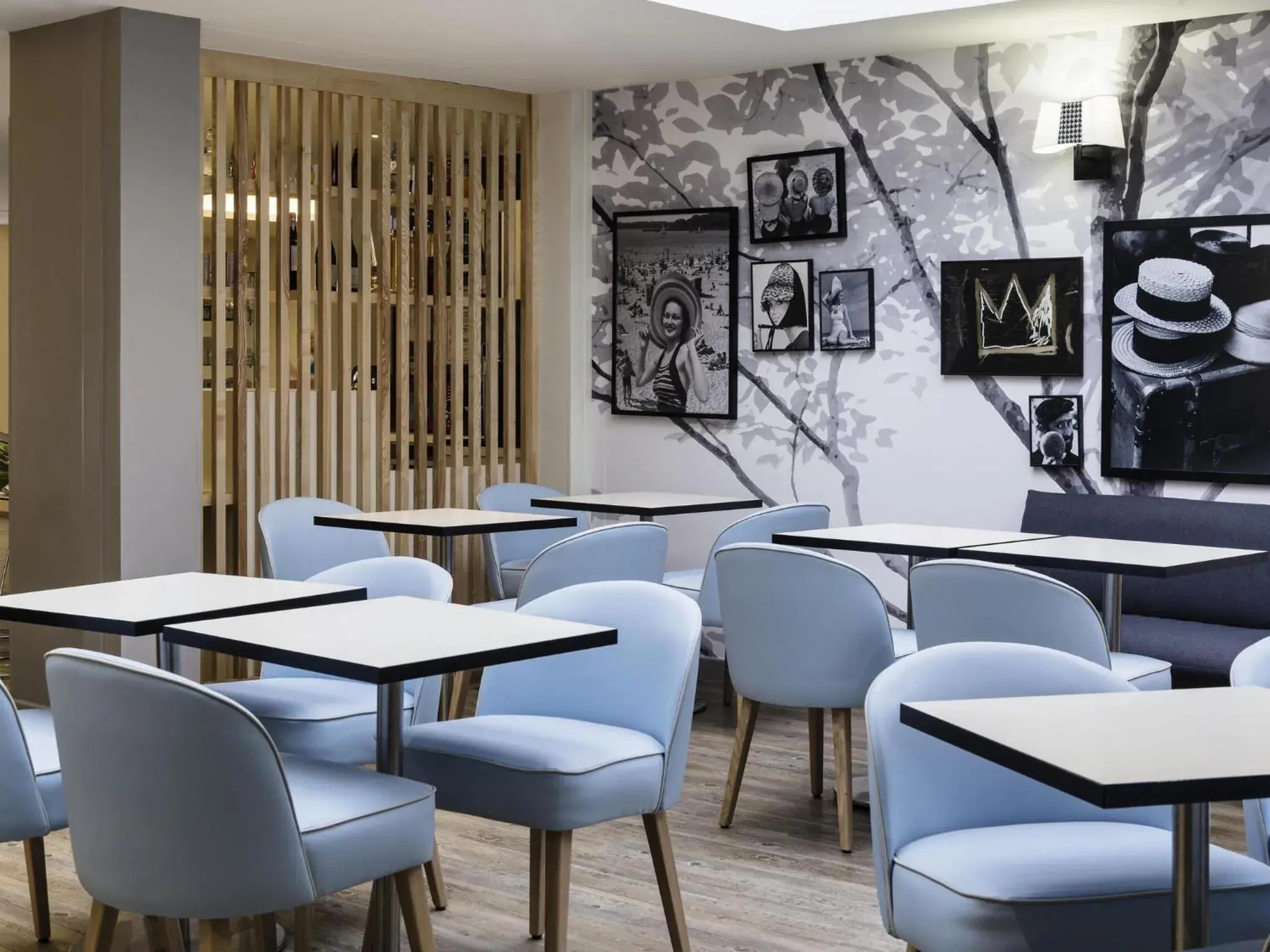 Lounge or bar in Ibis Styles Nice Centre Port Lounge or bar in Ibis Styles Nice Centre Port