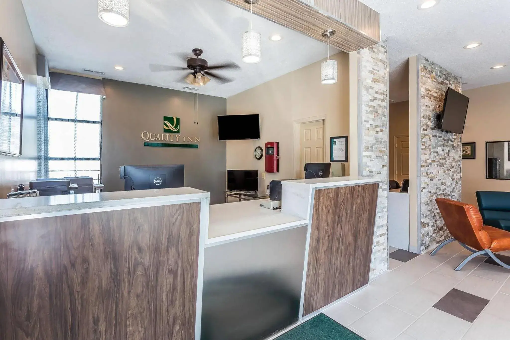 Lobby or reception in Quality Inn Aberdeen Lobby or reception in Quality Inn Aberdeen