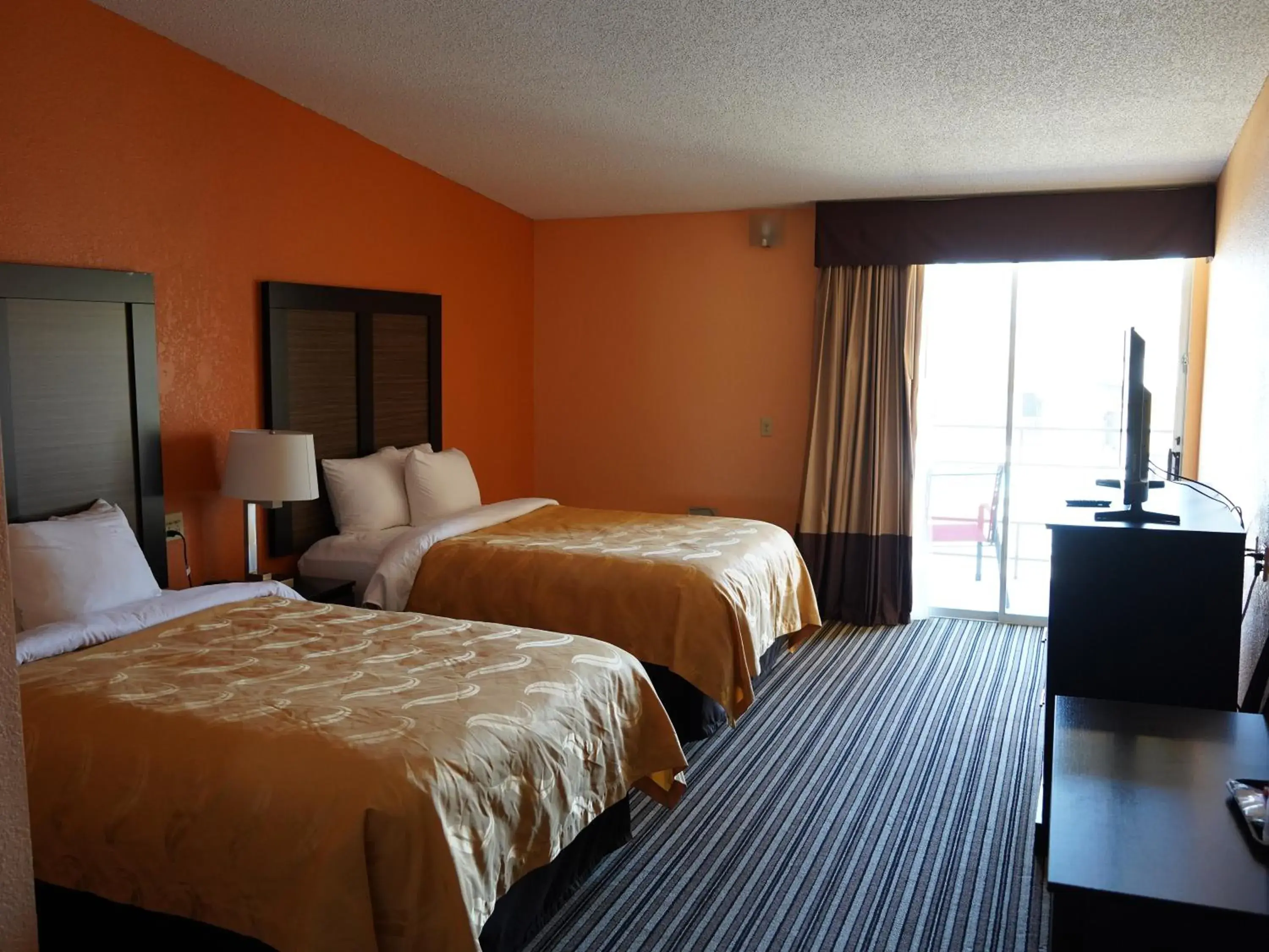 Bed in Quality Inn Aberdeen Bed in Quality Inn Aberdeen