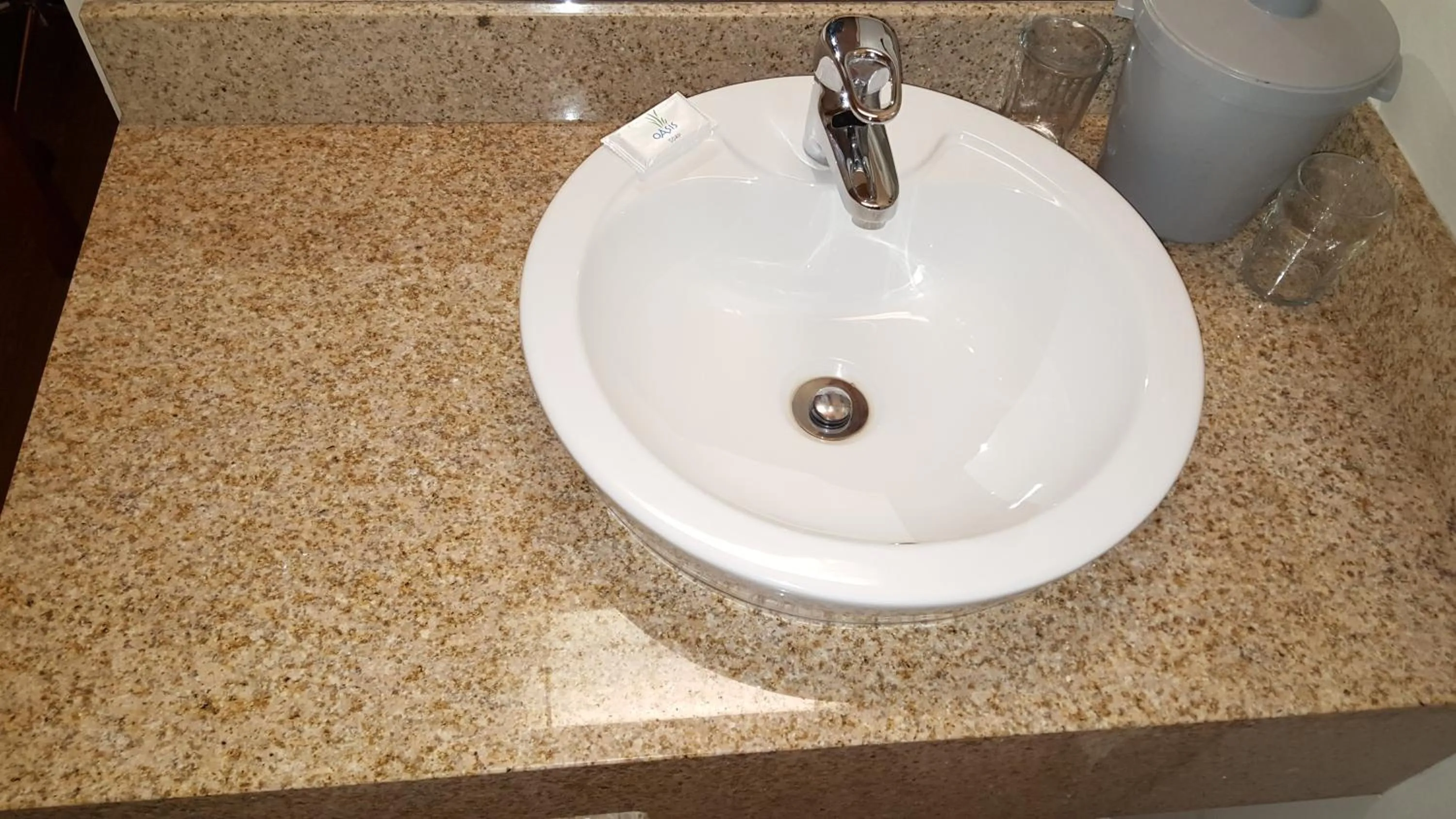 Bathroom in Travelers Lodge Marshall