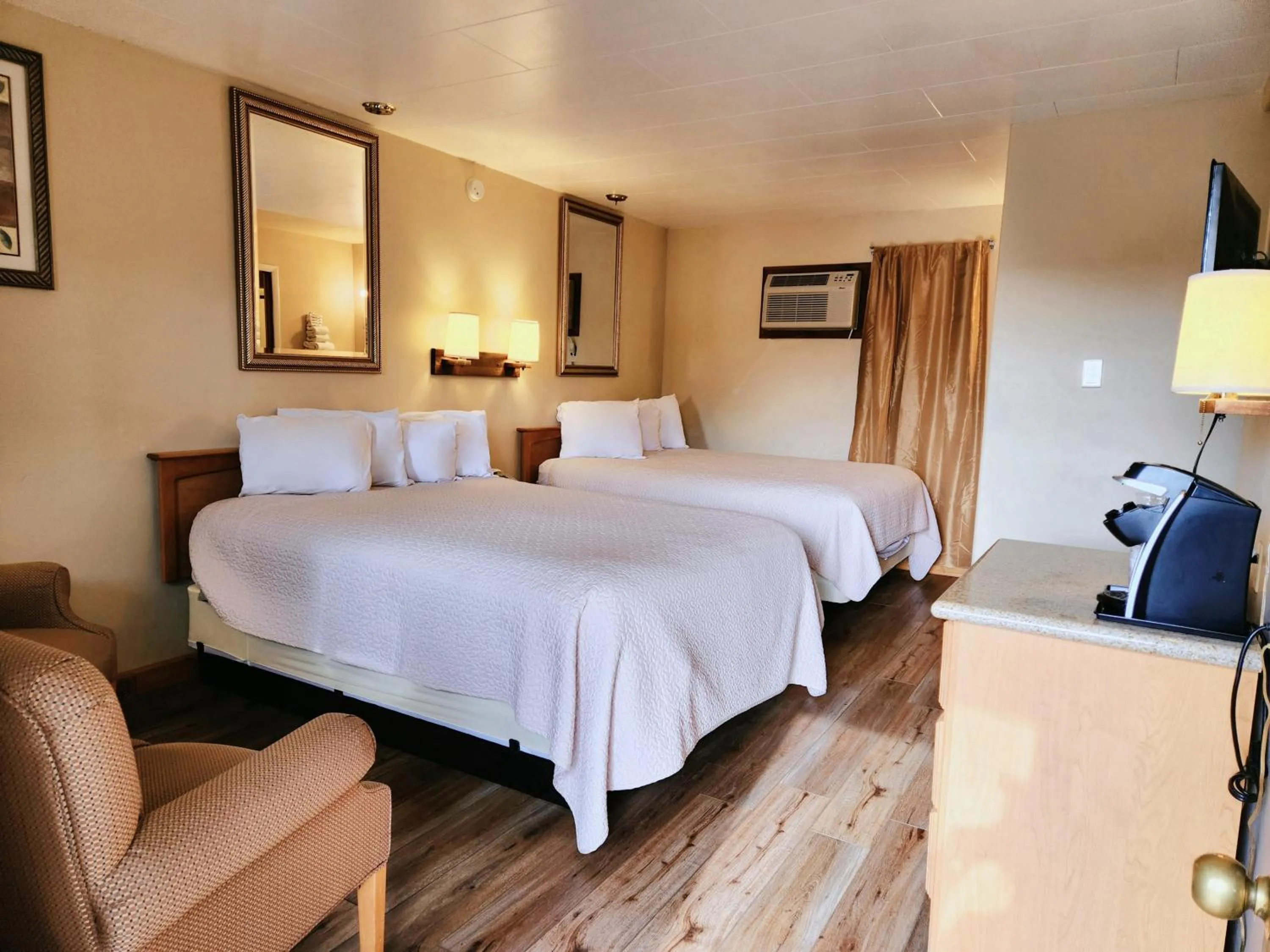 Coffee/tea facilities, Bed in A Western Rose