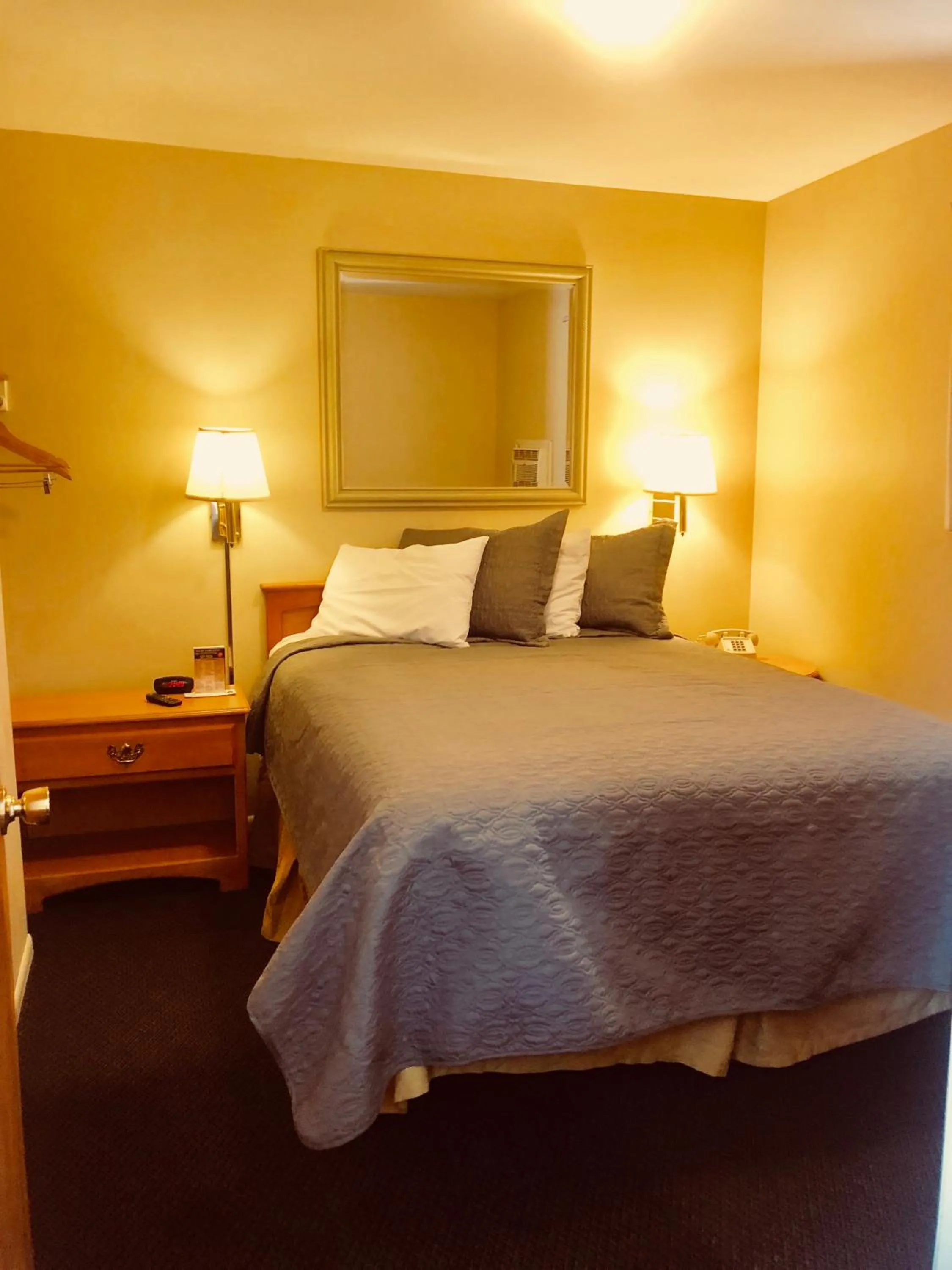 Bed in A Western Rose