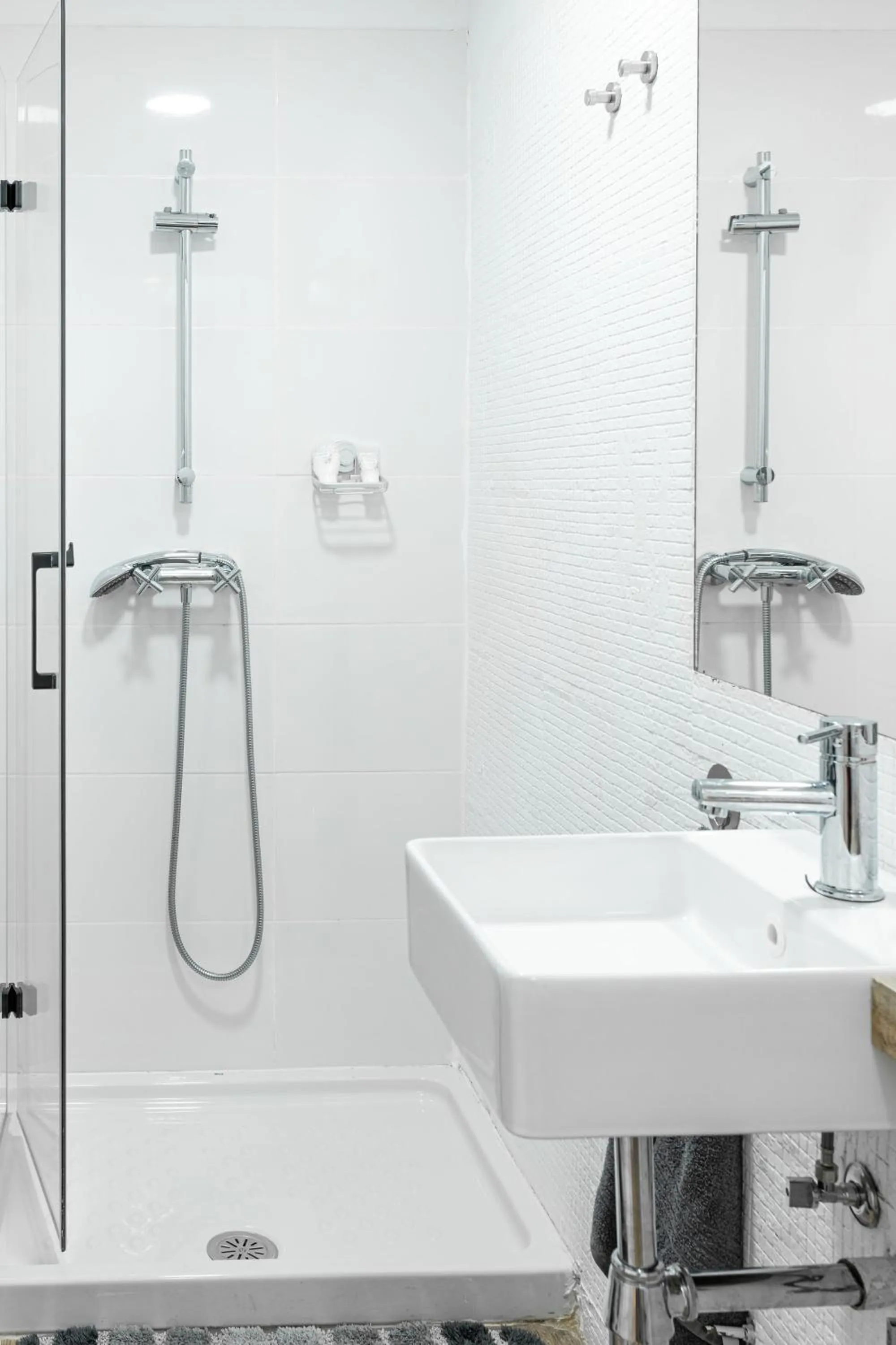 Bathroom in Mapango Small Rooms