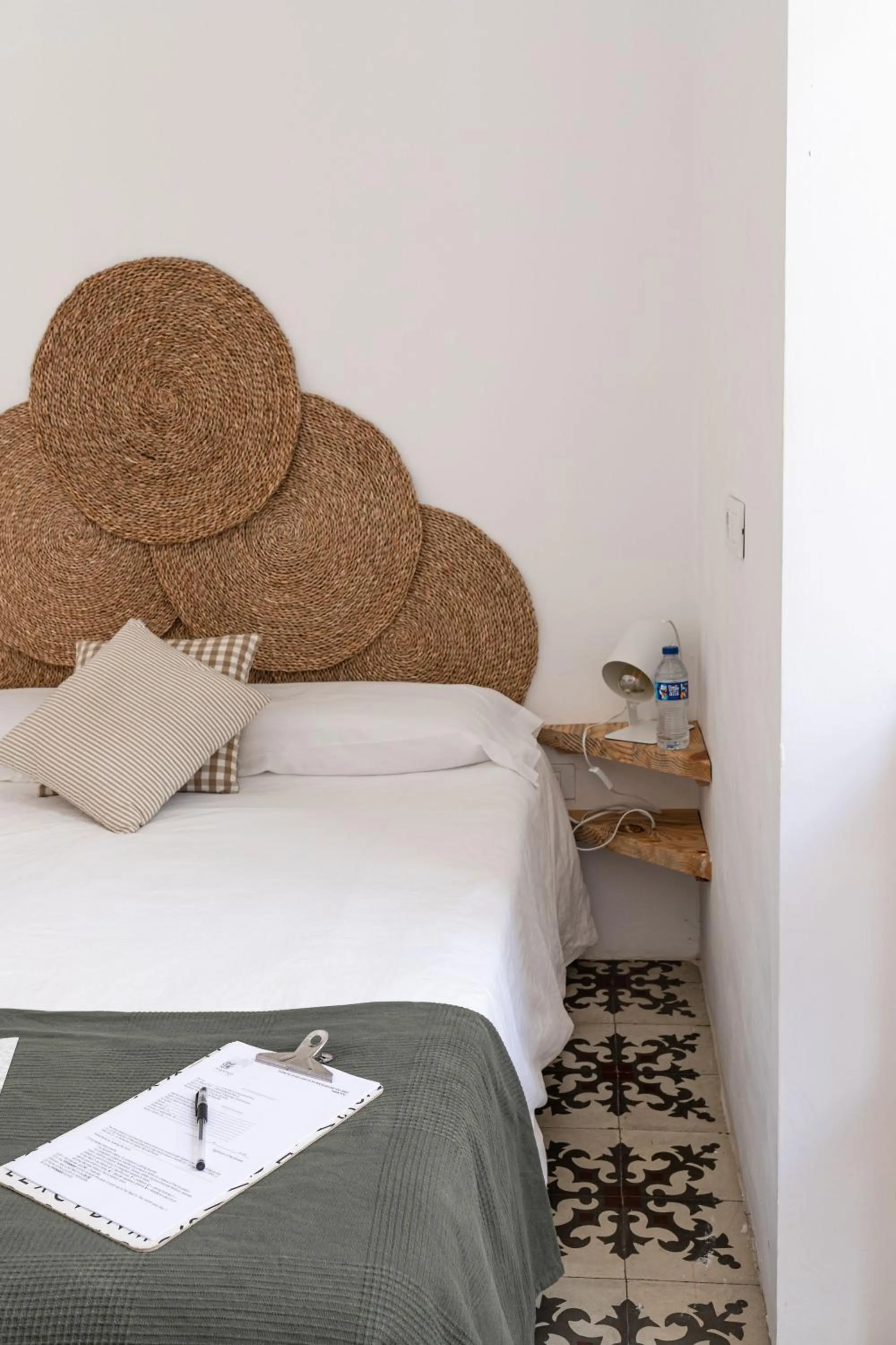 Bedroom, Bed in Mapango Small Rooms