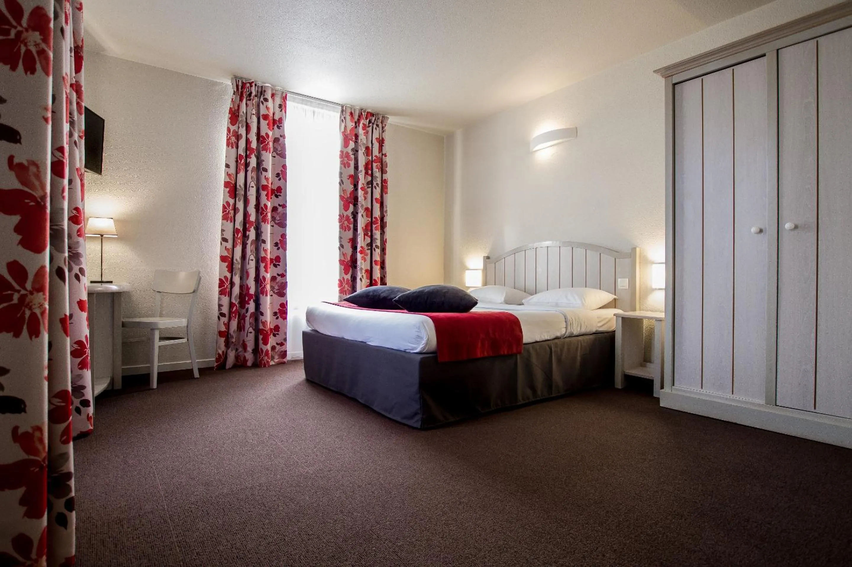 Bed in Campanile Val de France