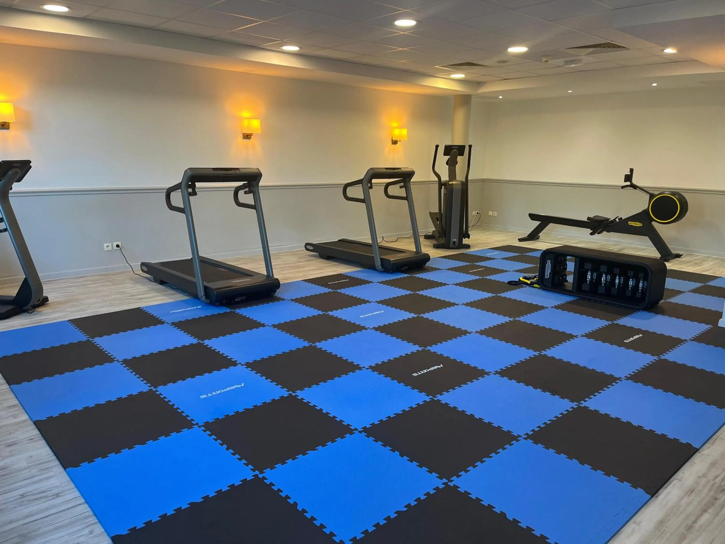 Fitness centre/facilities in Campanile Val de France