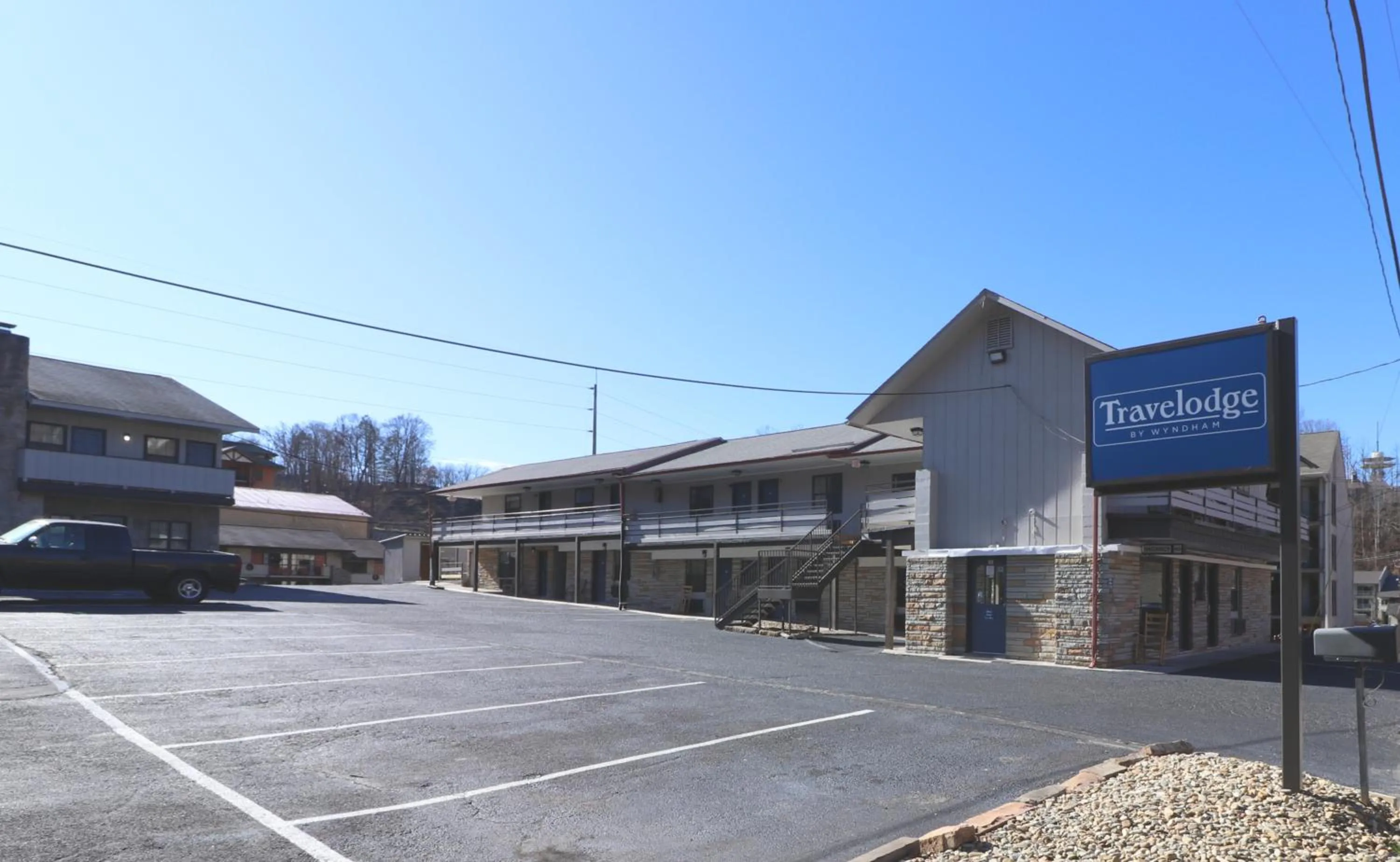 Property building in Bishop Inn Downtown Gatlinburg