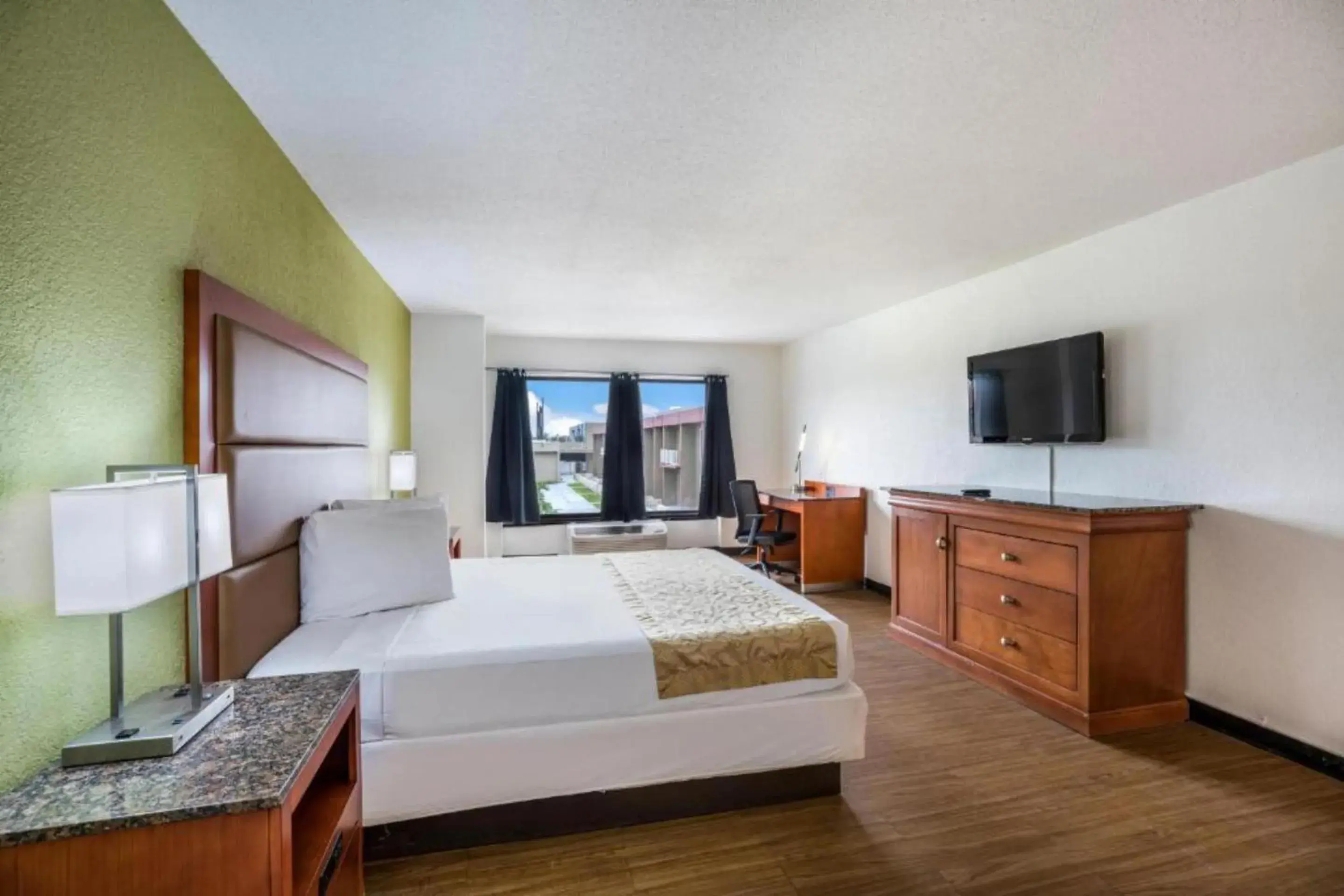 Bedroom, Bed in OYO Hotel Orlando Airport Bedroom, Bed in OYO Hotel Orlando Airport