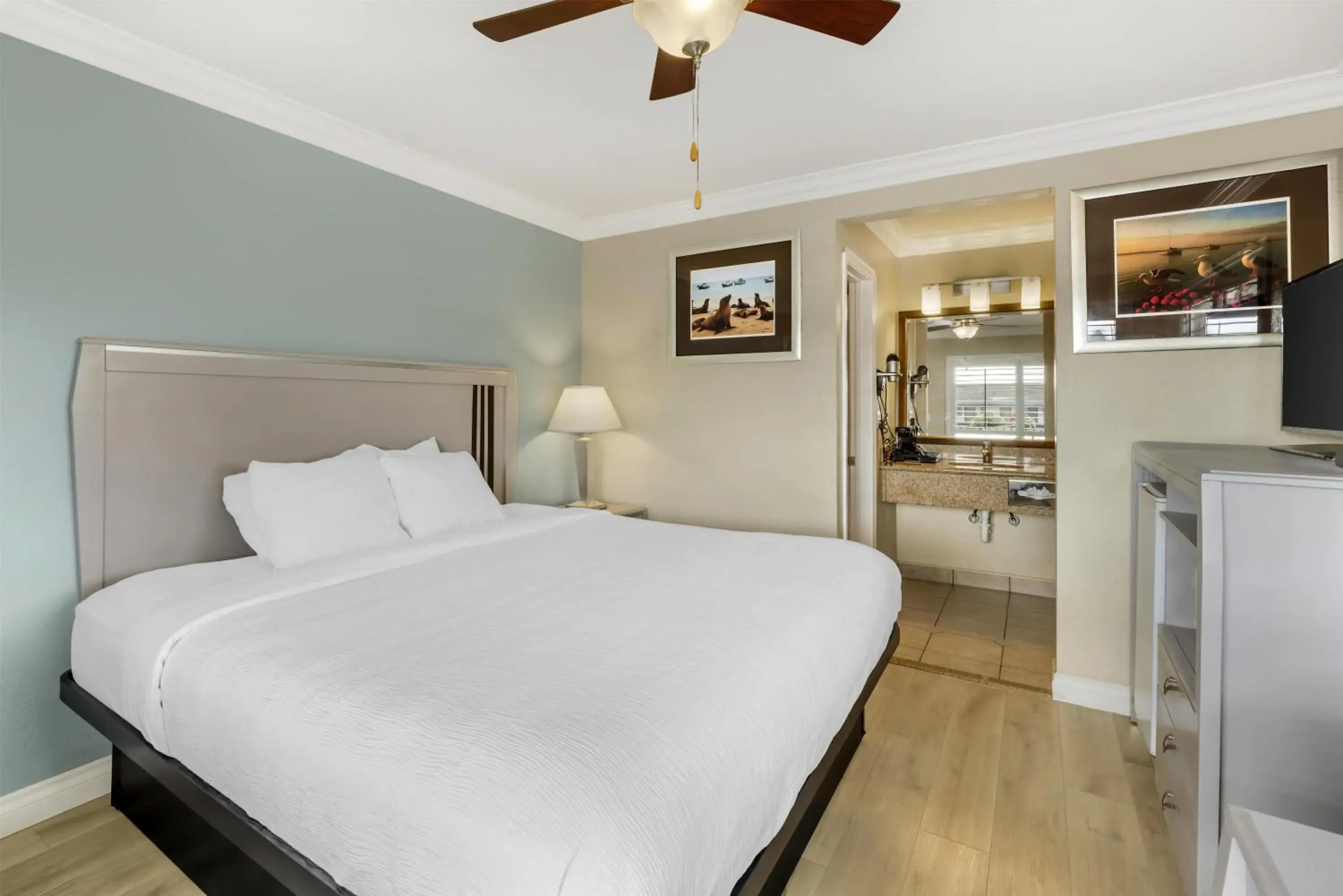 King Room - Non-Smoking in Best Western Tradewinds King Room - Non-Smoking in Best Western Tradewinds