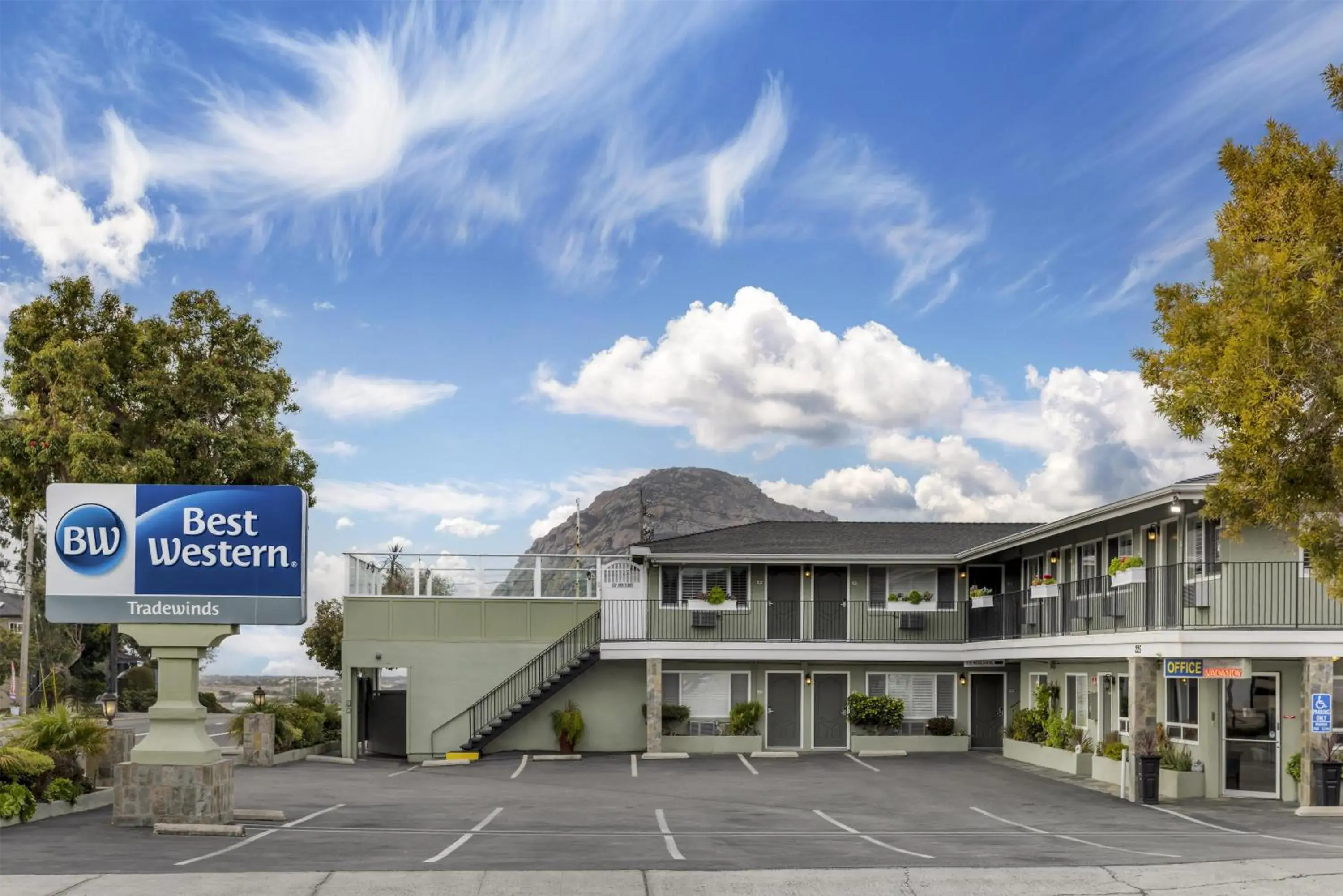 Property building in Best Western Tradewinds Property building in Best Western Tradewinds