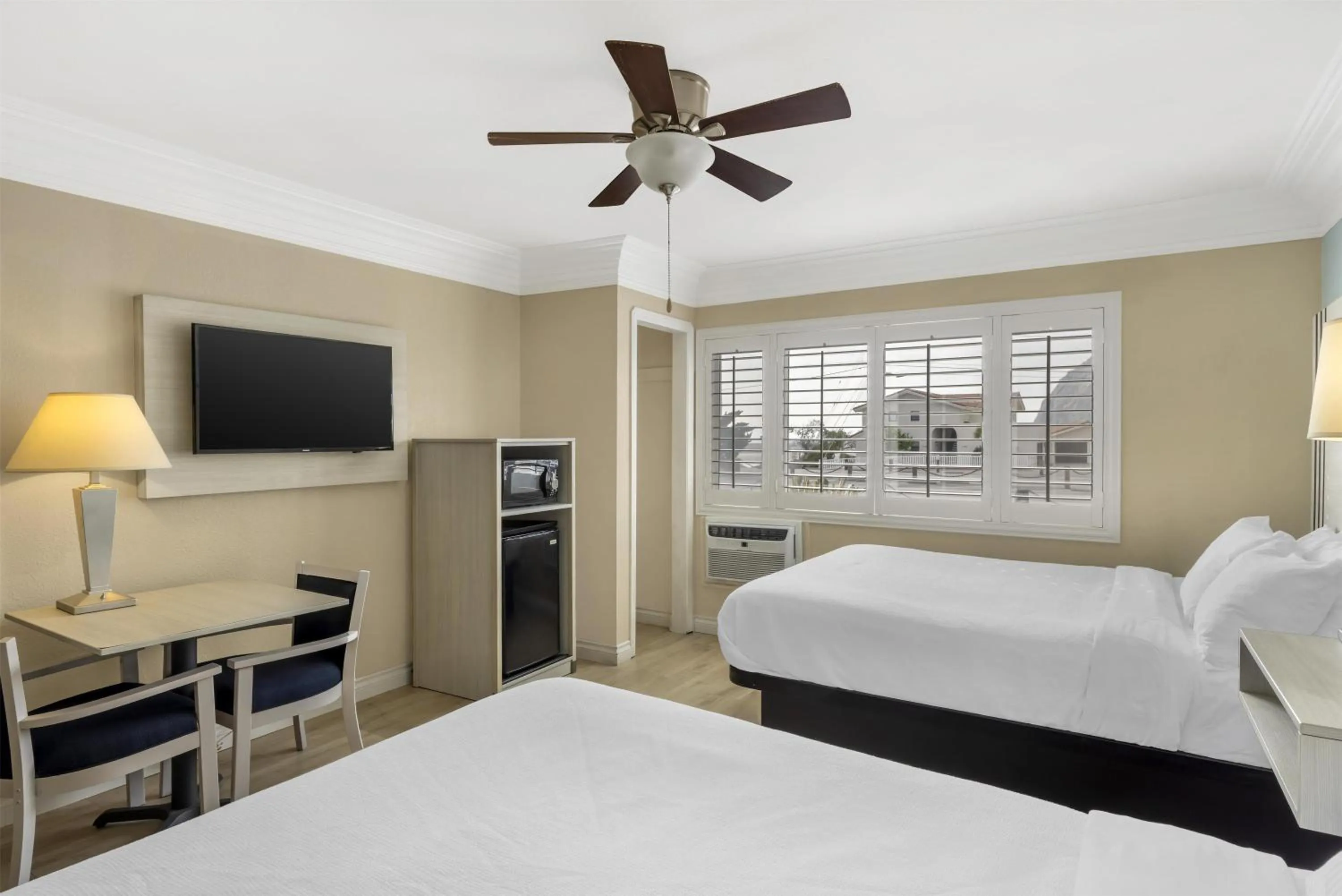 Bedroom, Bed in Best Western Tradewinds
