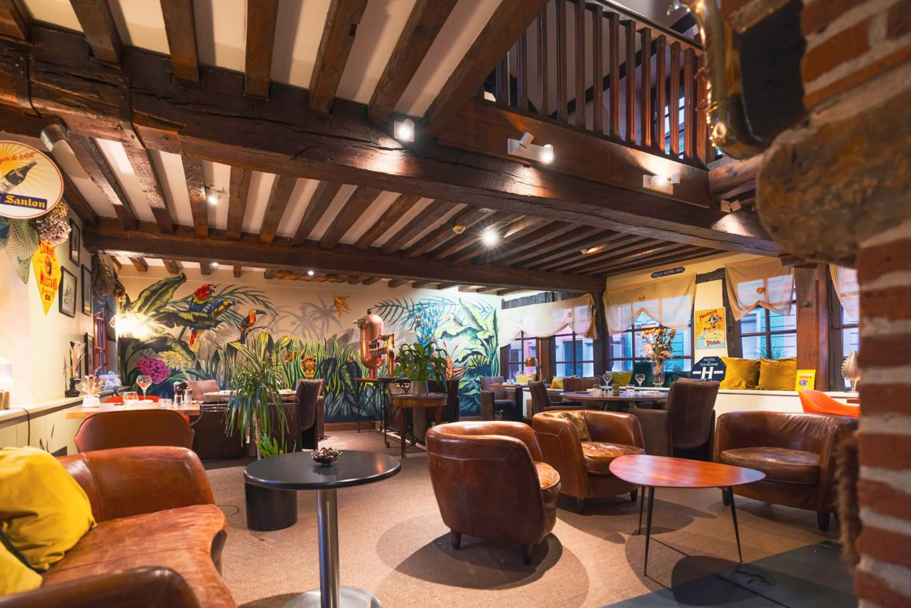 Restaurant/places to eat in Logis Hôtel & Restaurant - Les Hauts de Montreuil