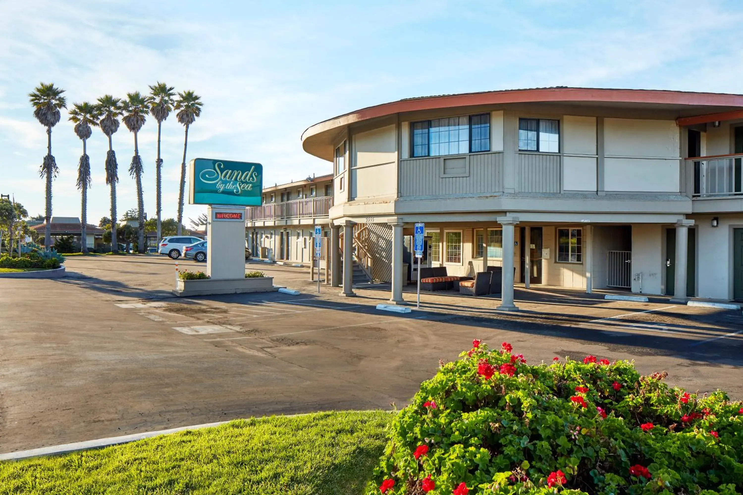 Facade/entrance in Sands by the Sea Motel Facade/entrance in Sands by the Sea Motel