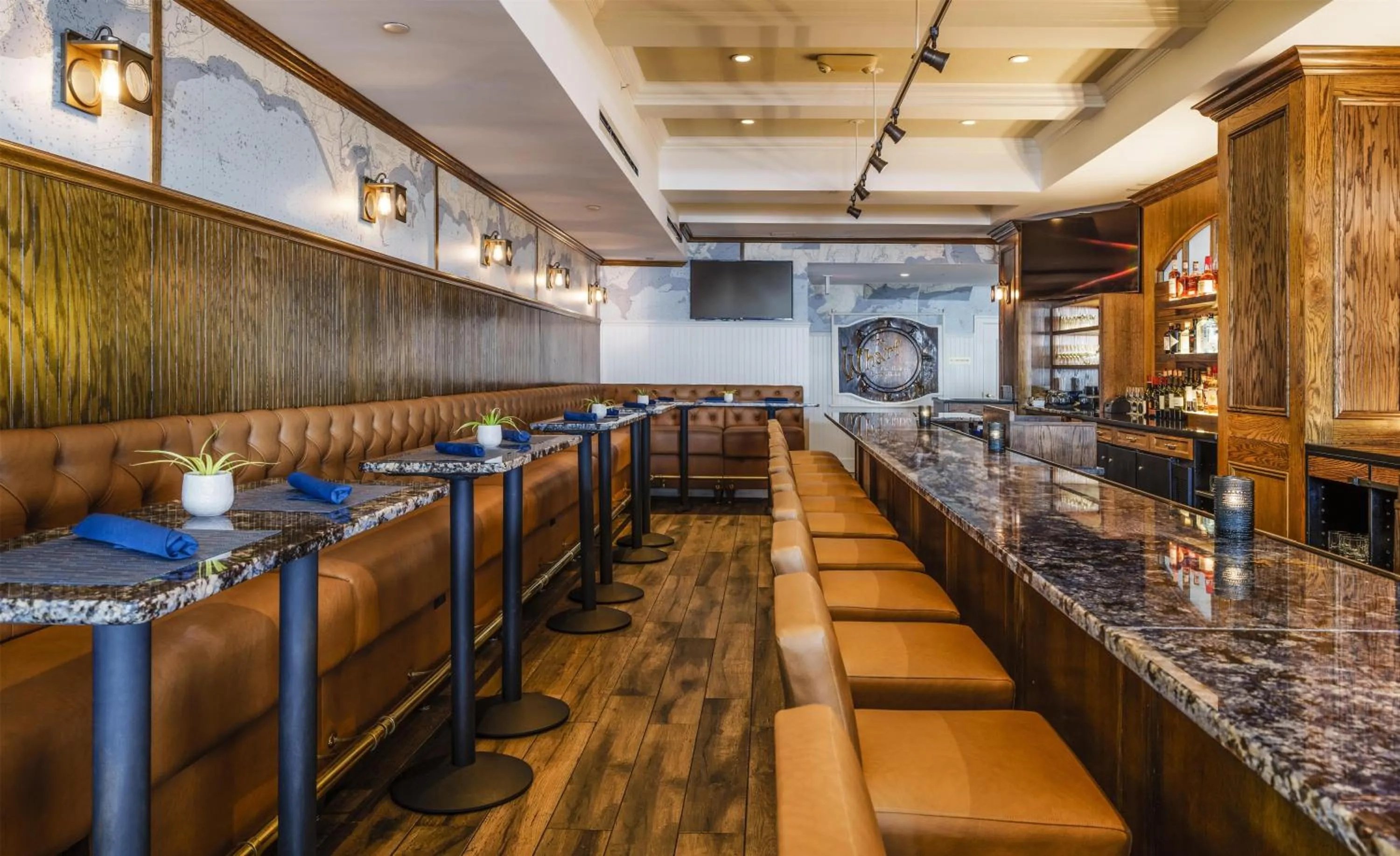 Restaurant/places to eat in Madison Beach Hotel, Curio Collection by Hilton