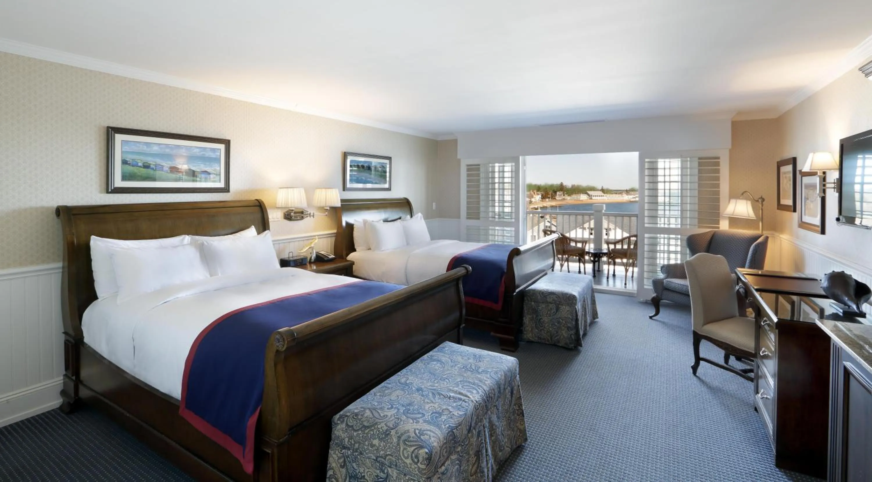 Bedroom, Bed in Madison Beach Hotel, Curio Collection by Hilton