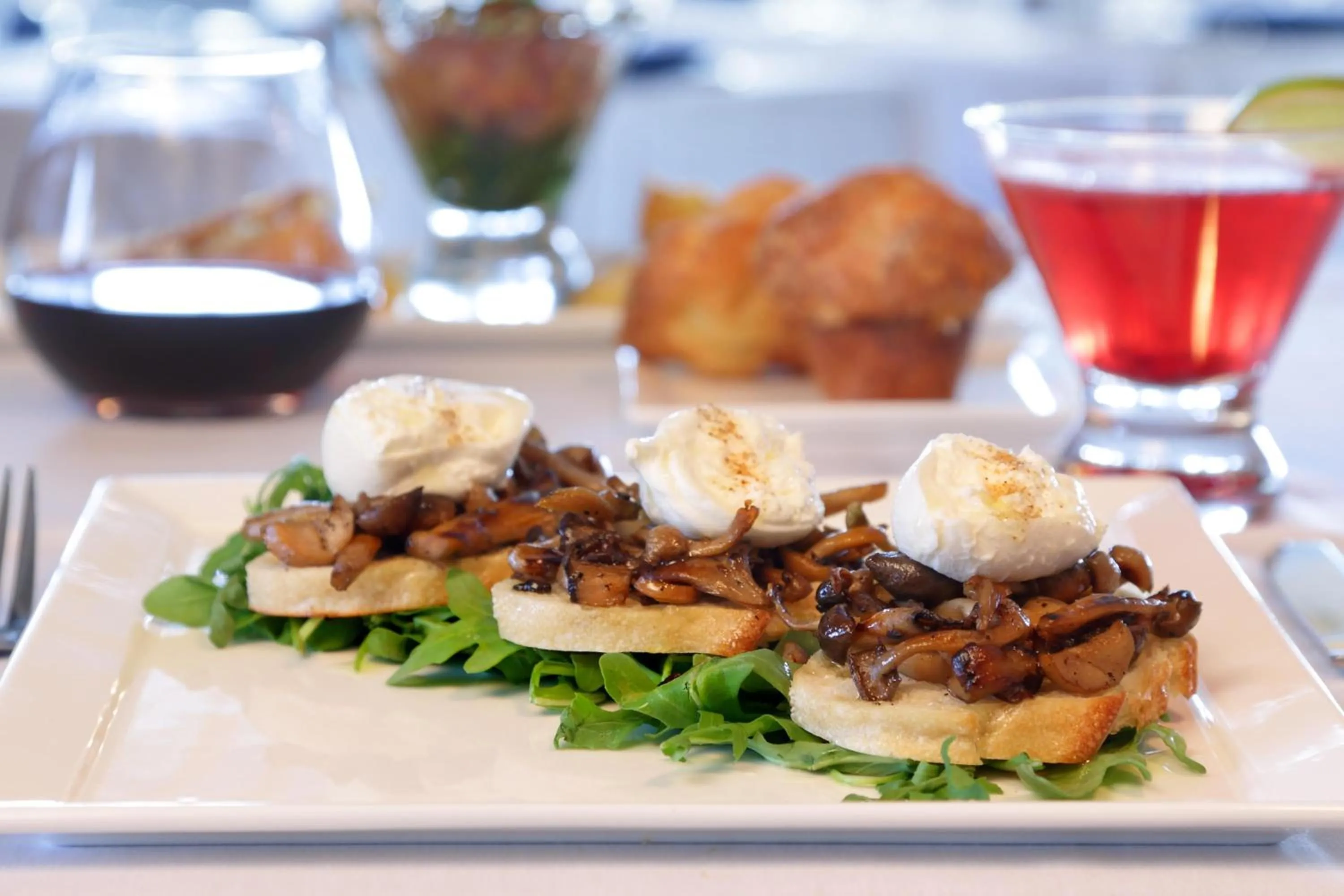 Restaurant/places to eat in Madison Beach Hotel, Curio Collection by Hilton