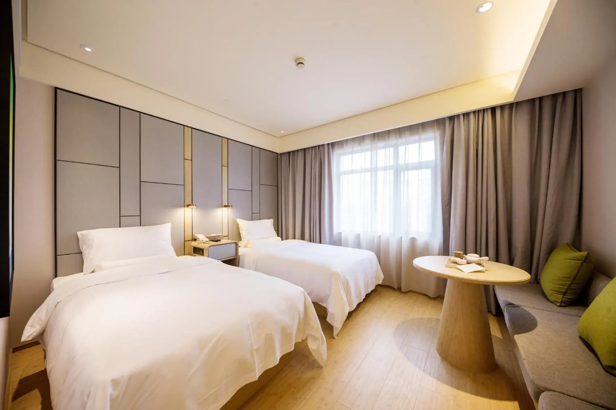 Bed in Ji Hotel Shanghai The Bund Jinling East Road Bed in Ji Hotel Shanghai The Bund Jinling East Road