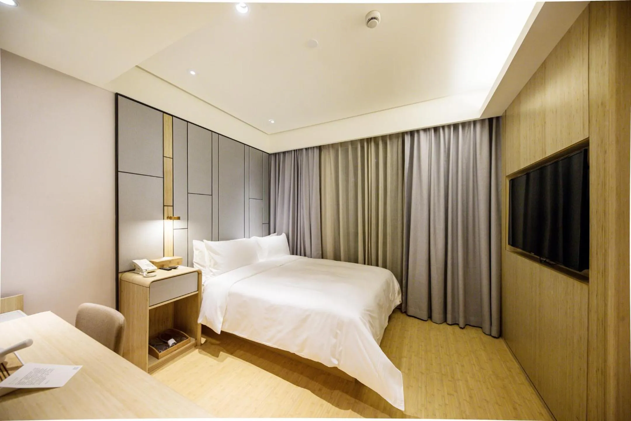 Ji Hotel Shanghai The Bund Jinling East Road