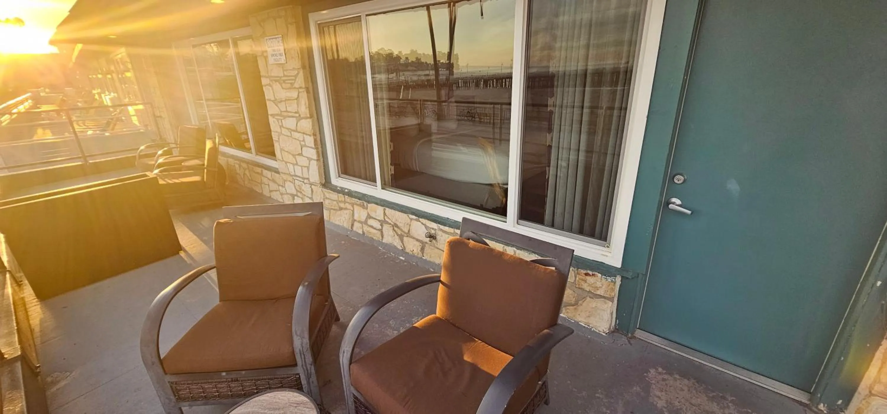 Balcony/Terrace in Casablanca Inn on The Beach