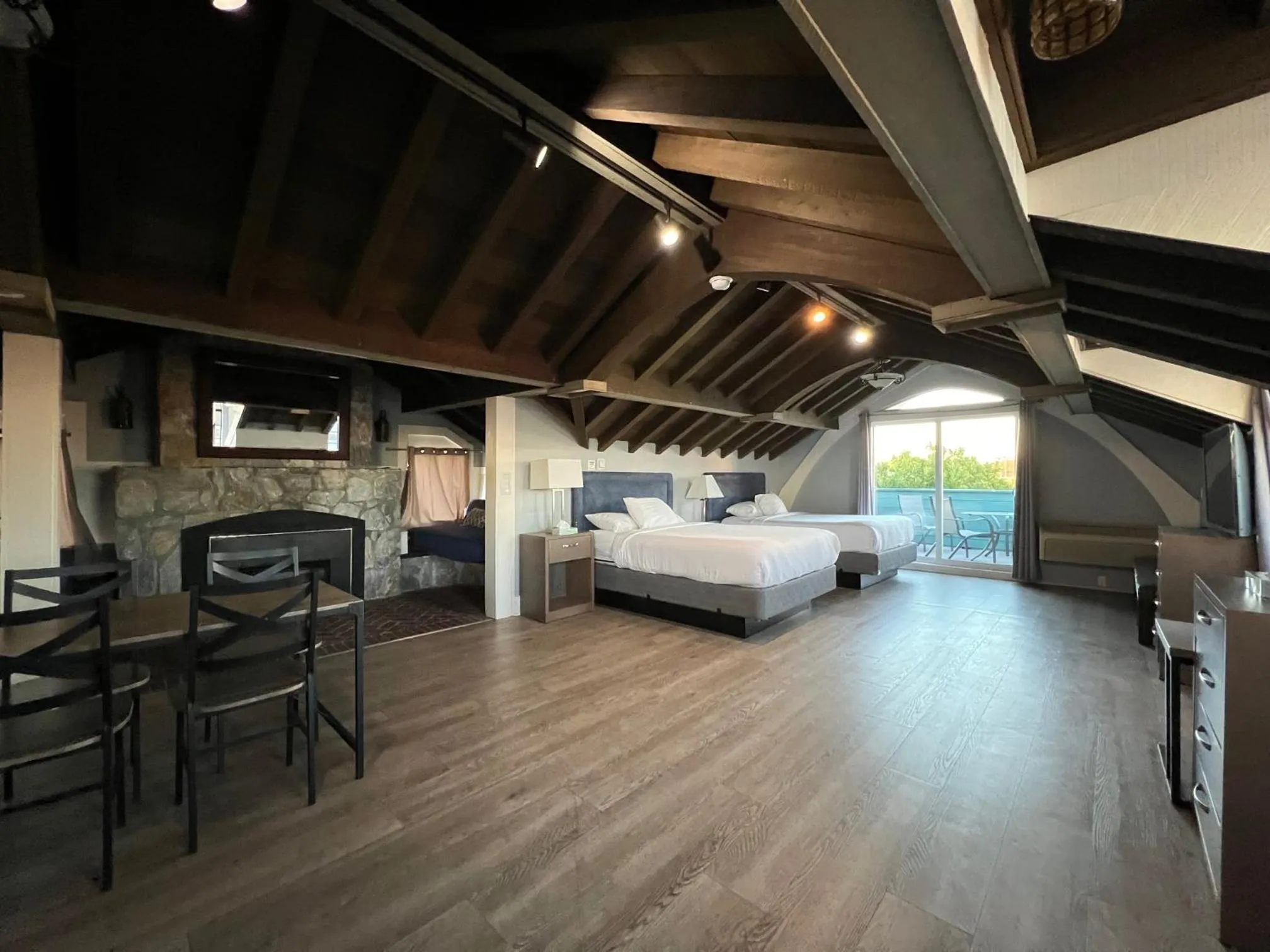 Bed in Casablanca Inn on The Beach