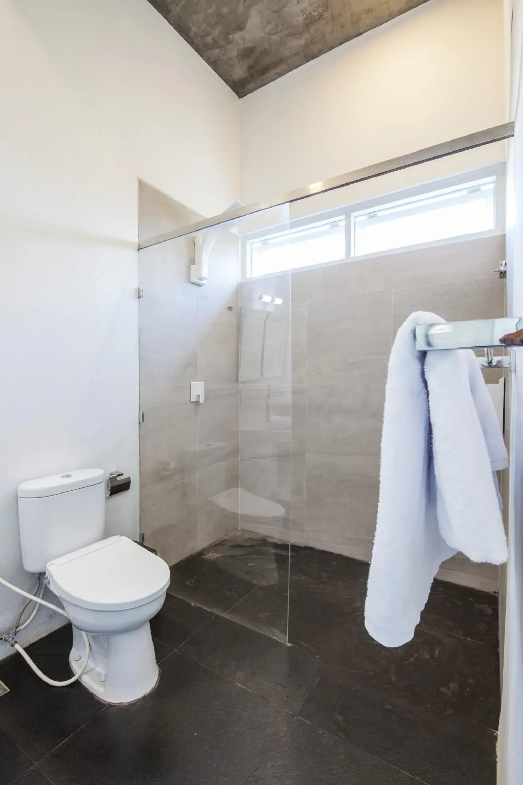 Shower in Ohana Pererenan Shower in Ohana Pererenan