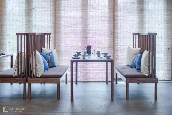 Blossom Hill Yuejingzhuang Hotel