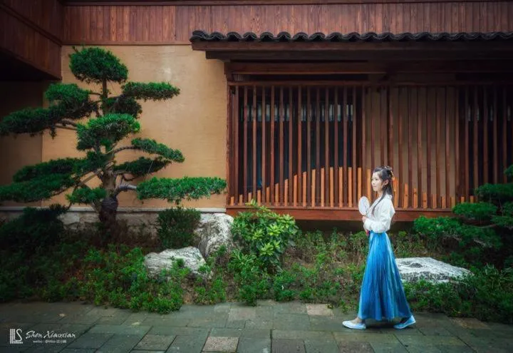 Blossom Hill Yuejingzhuang Hotel