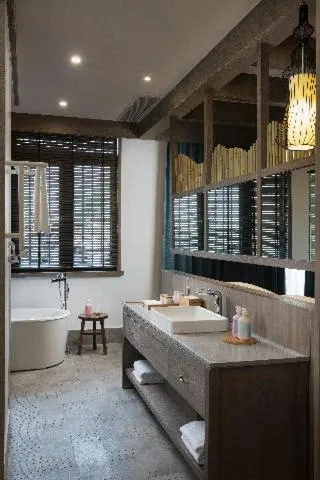 Blossom Hill Yuejingzhuang Hotel