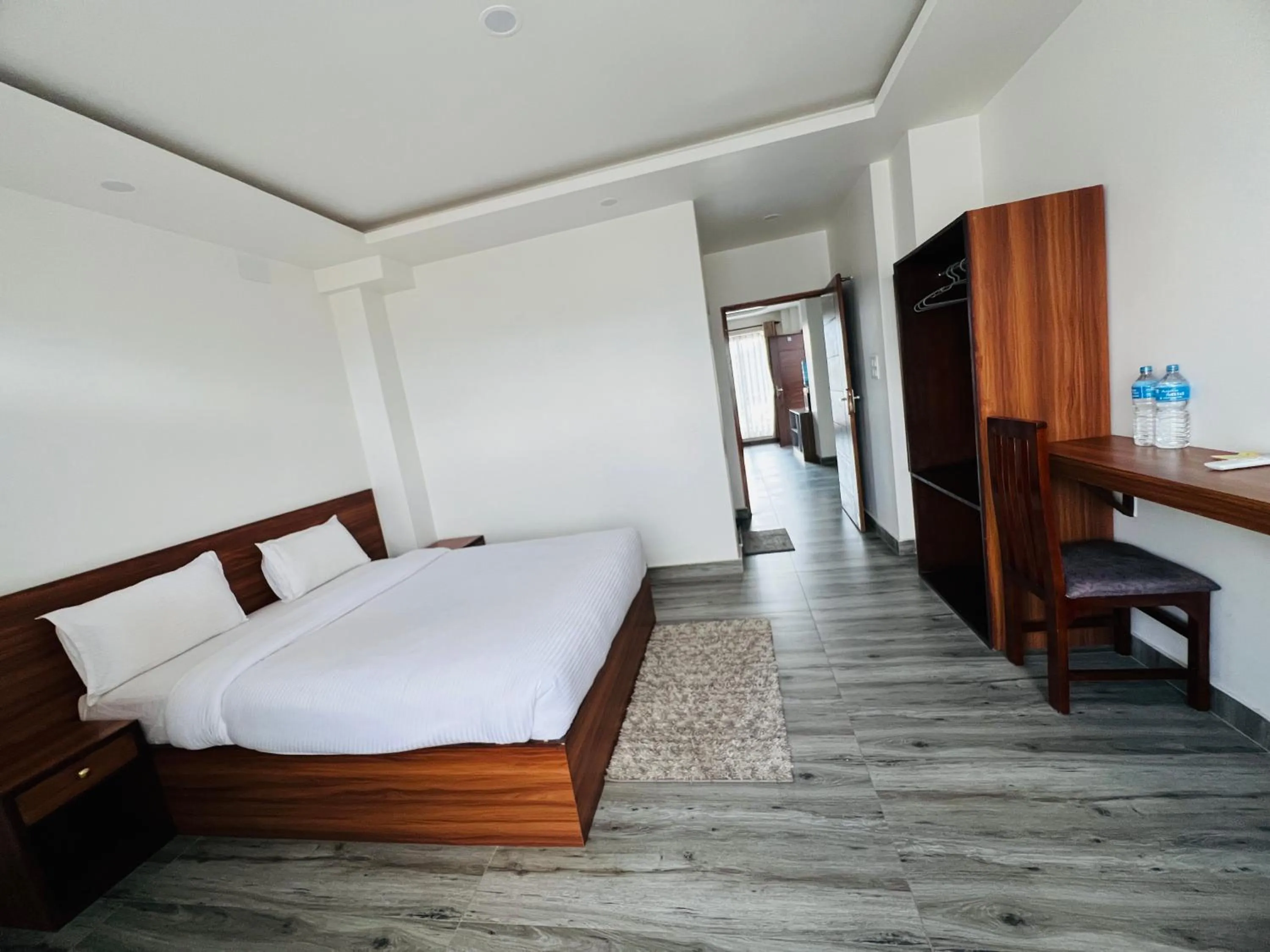 Photo of the whole room, Bed in Little Buddha Inn