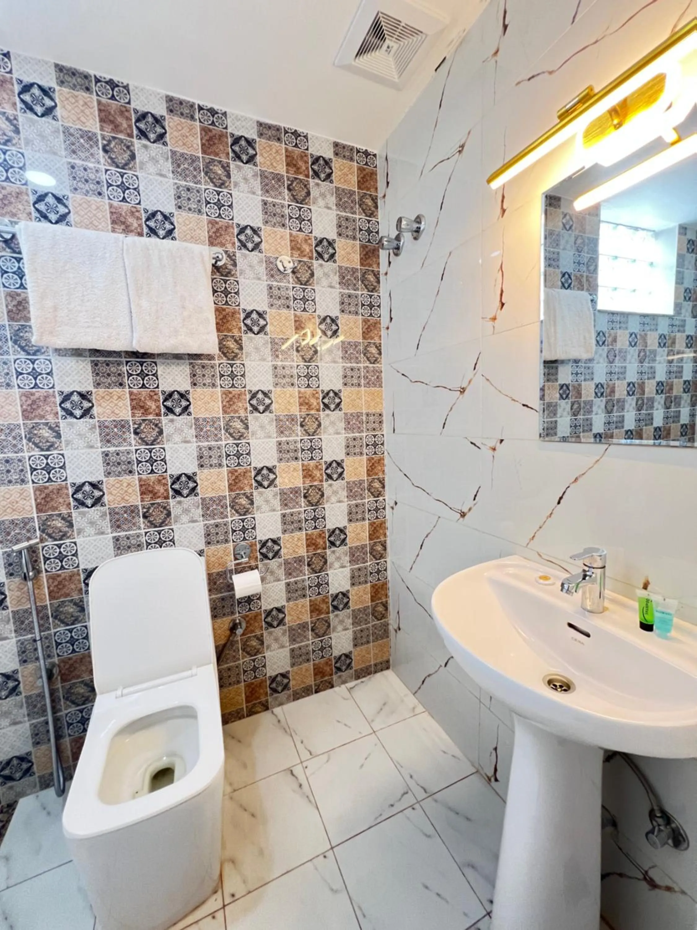 Bathroom in Little Buddha Inn