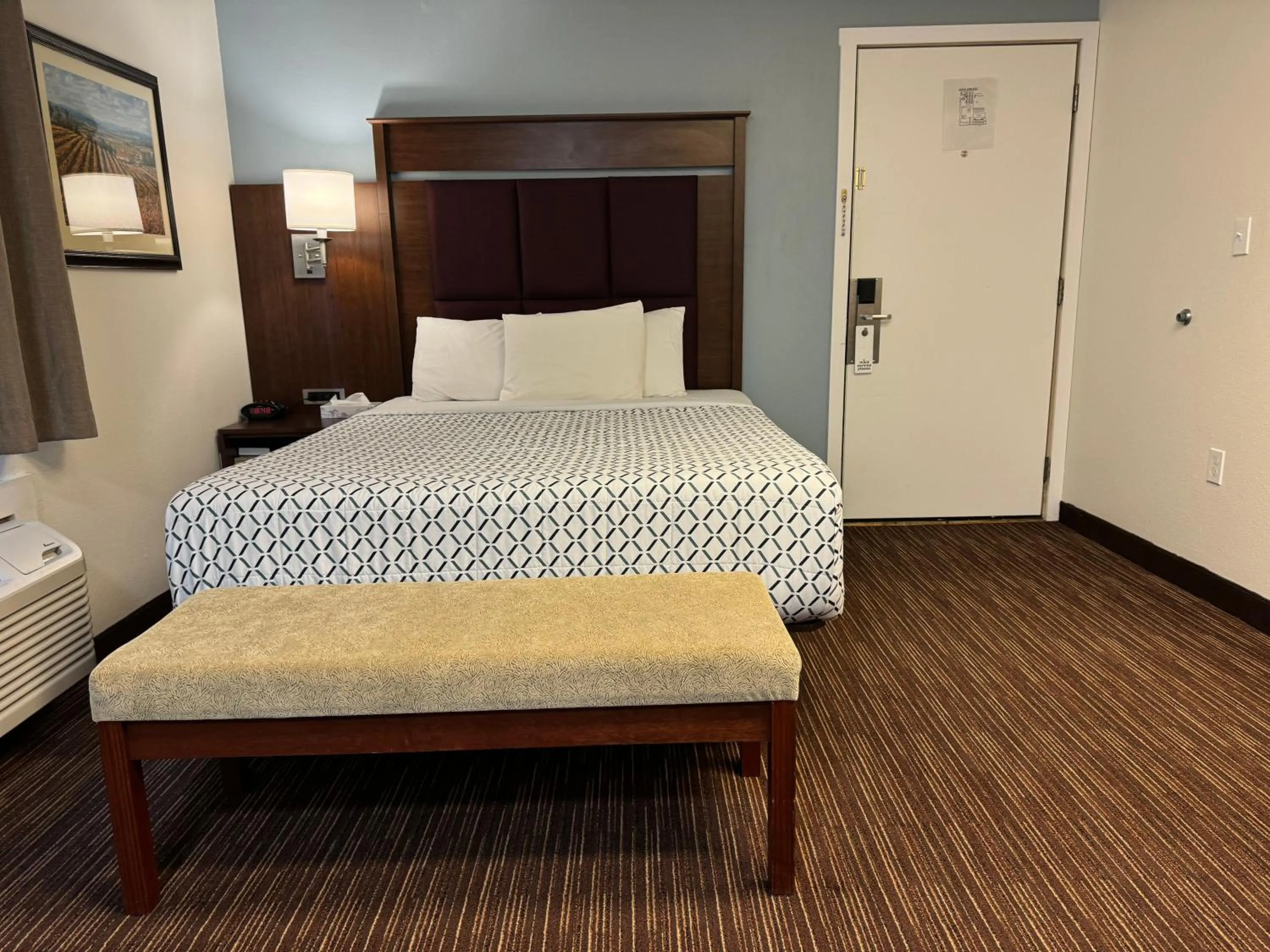 Bed in Morgan Inn and Suites Walla Walla