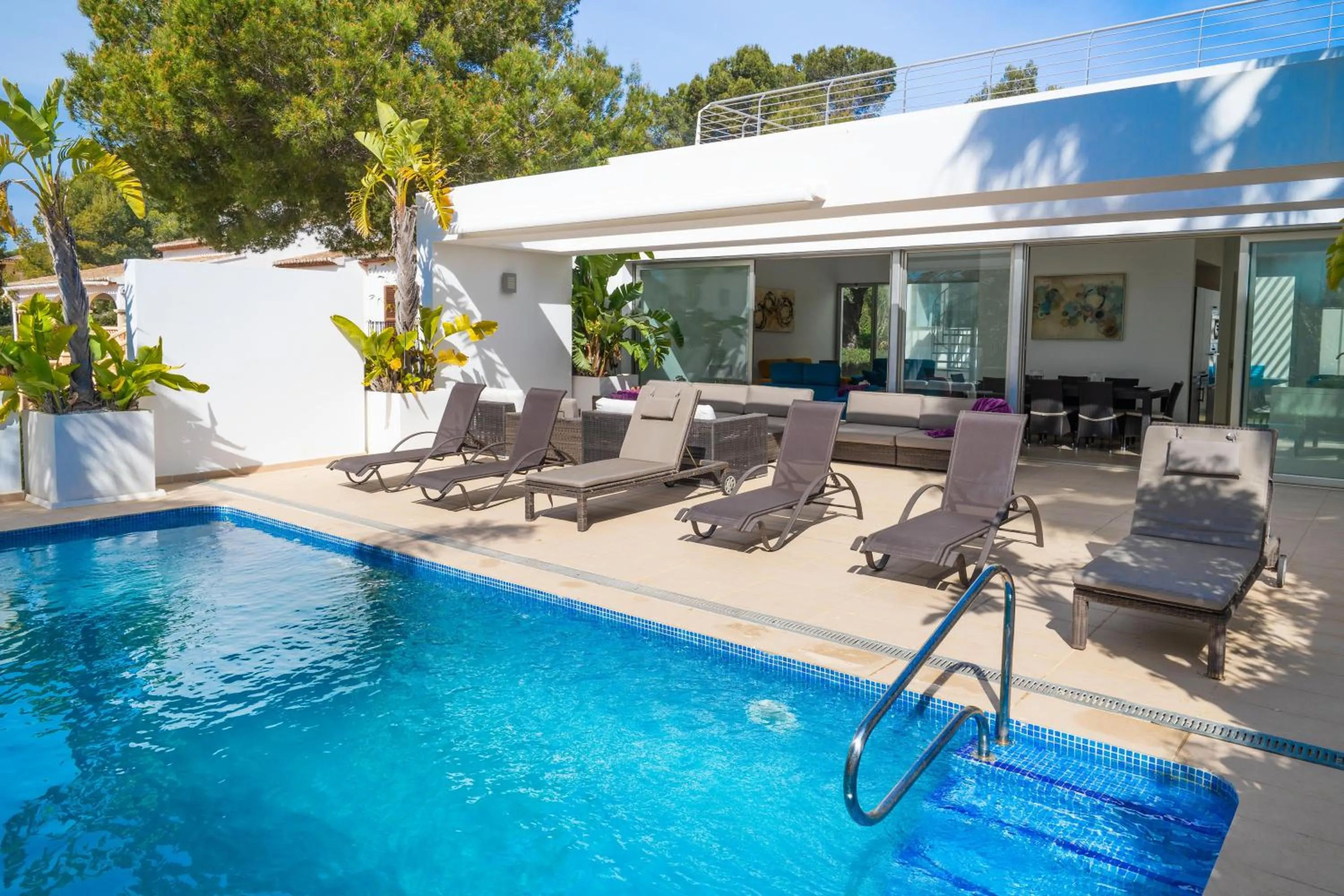 Casa Elche by Aguilarent