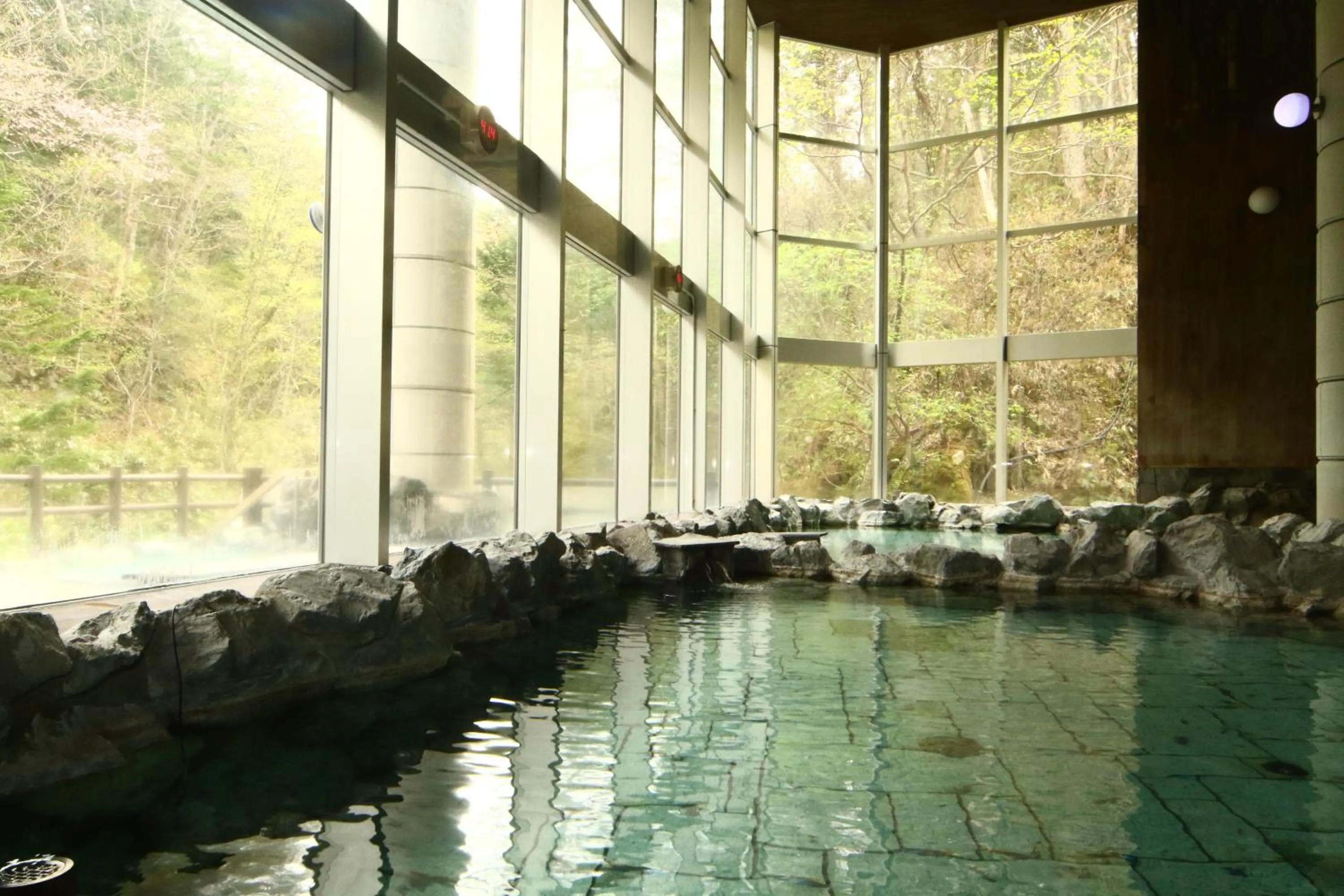 Hot Spring Bath in Tomuraushionsen Higashi Taisetsuso