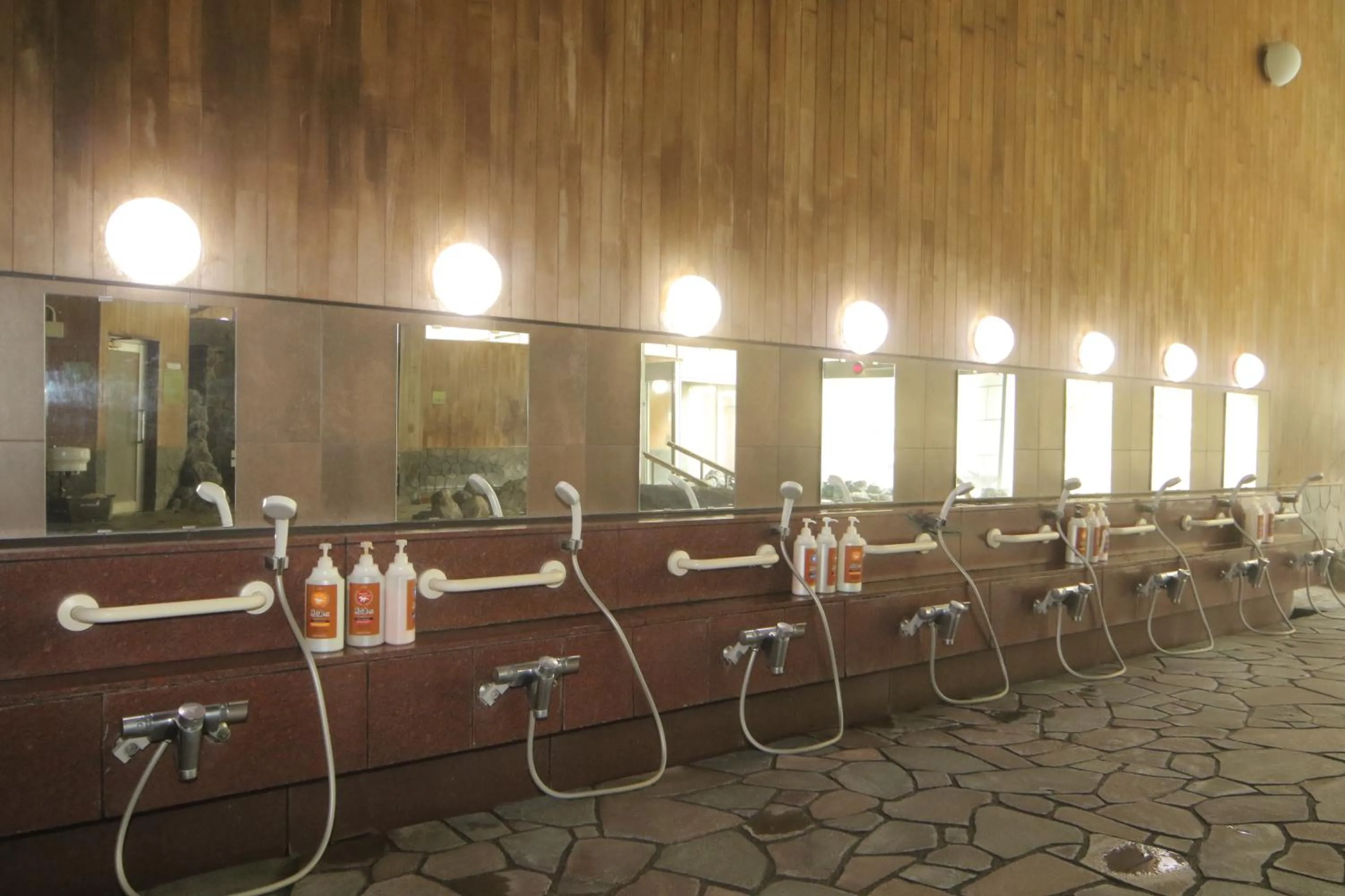 Hot Spring Bath in Tomuraushionsen Higashi Taisetsuso