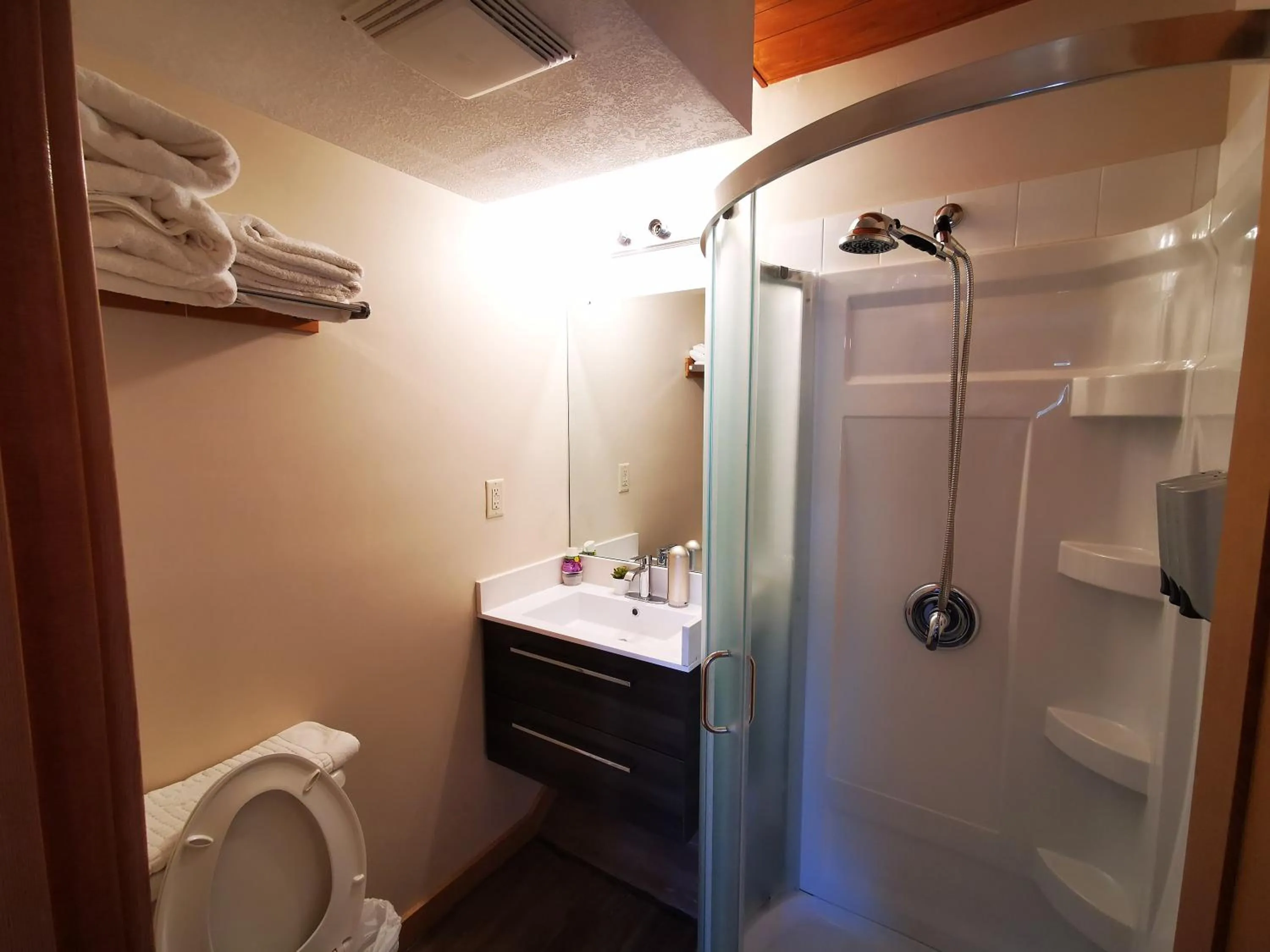 Riverfront Estate Bed&Breakfast Banff