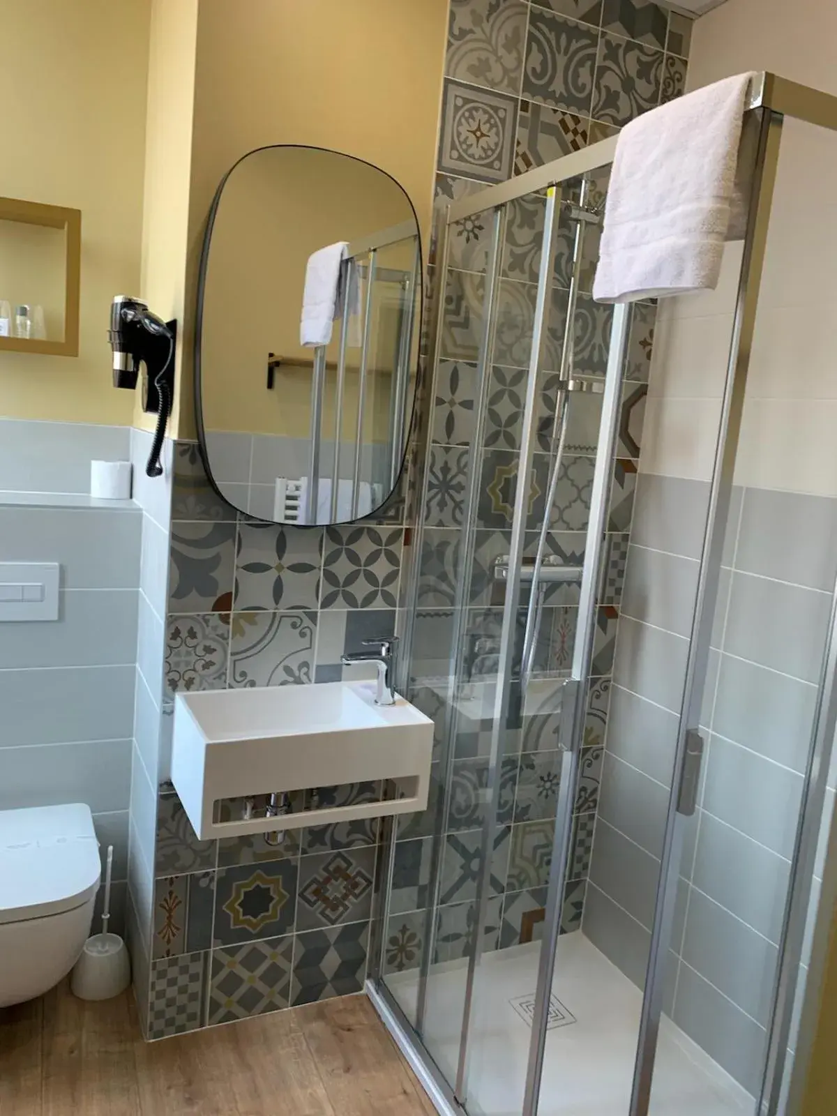 Twin Room in Hôtel du Nord Twin Room in Hôtel du Nord