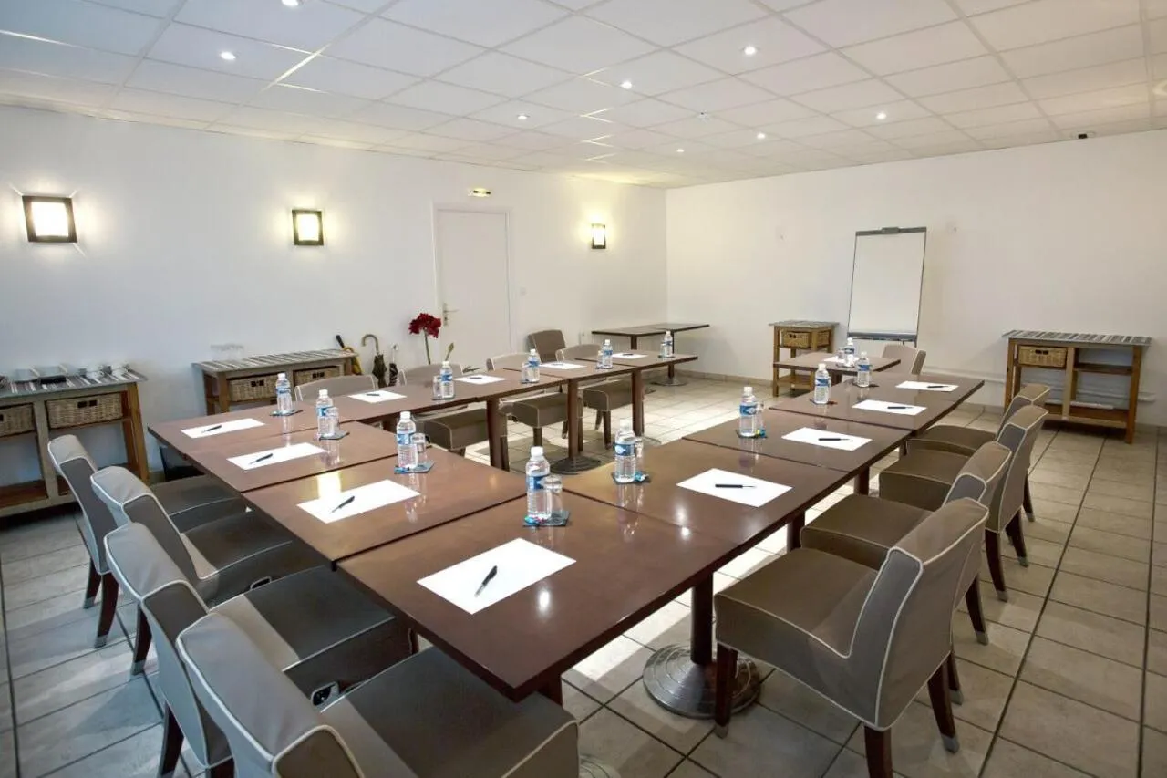 Meeting/conference room in Urban Style Hotel de France