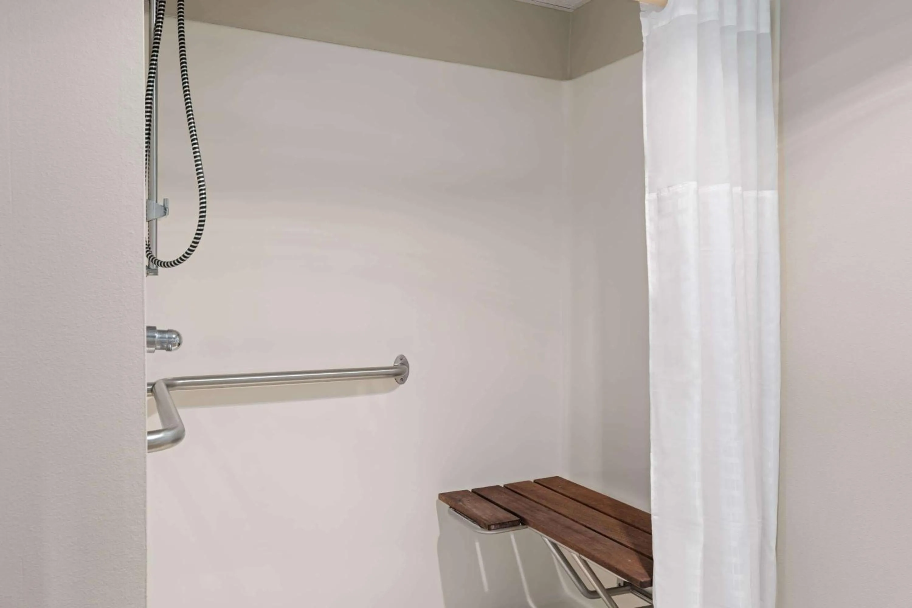 Photo of the whole room in Super 8 by Wyndham Humboldt