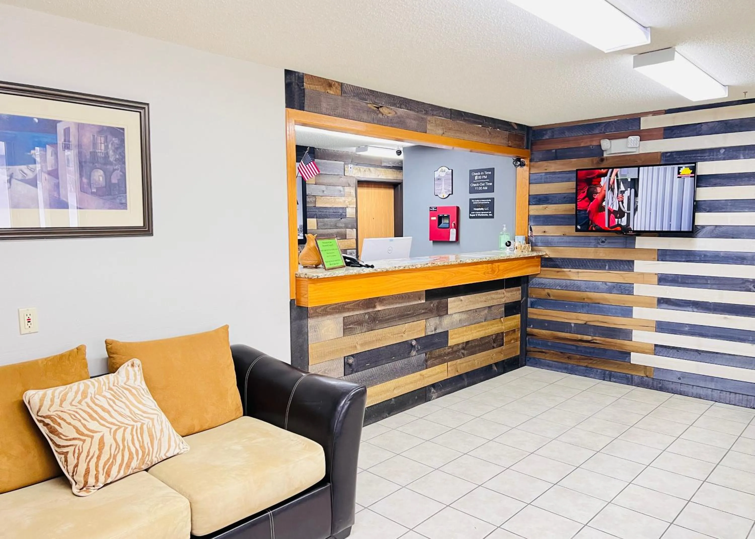 Super 8 by Wyndham Humboldt