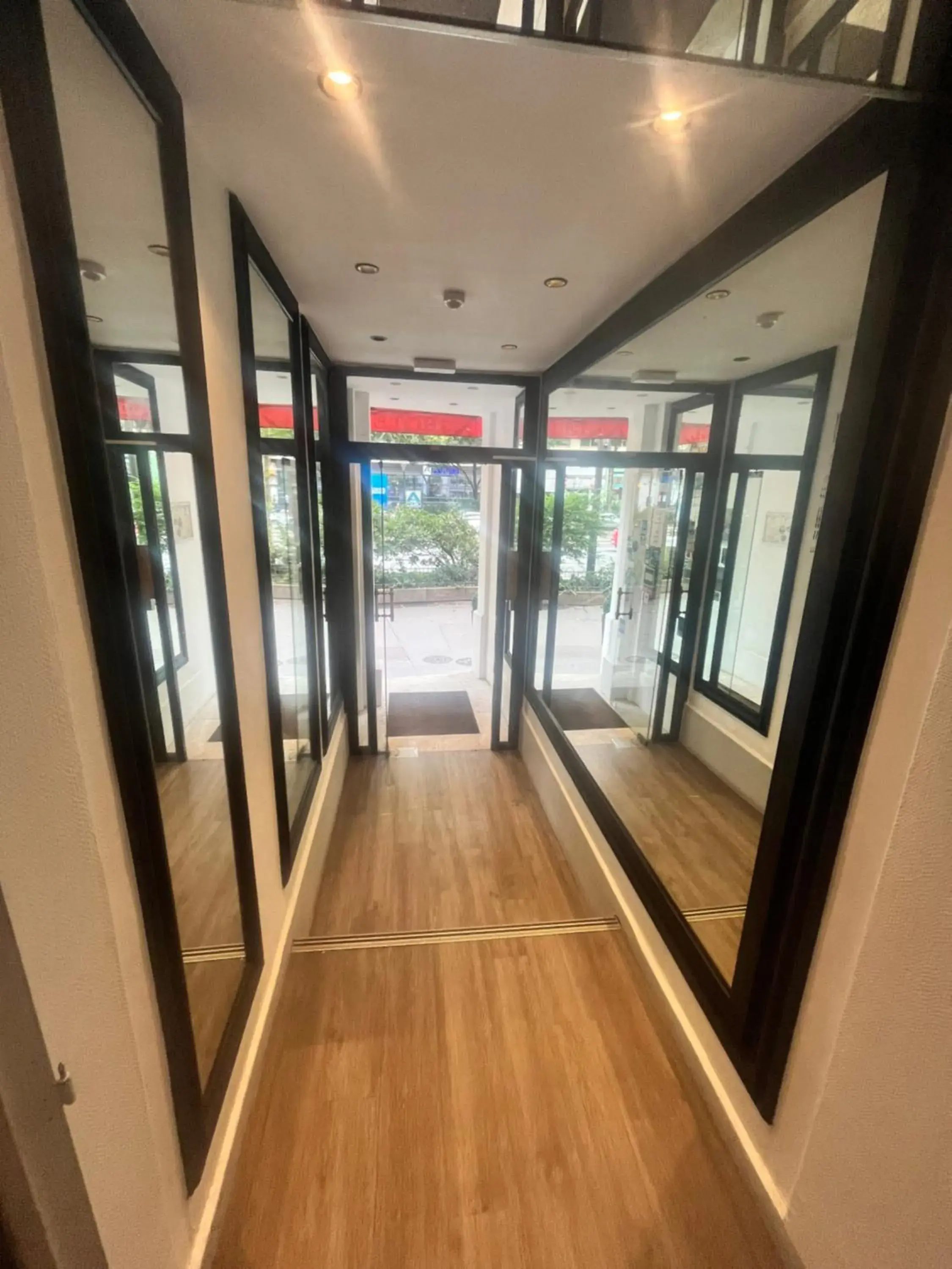 Facade/entrance in Hôtel Résidence Châtillon Facade/entrance in Hôtel Résidence Châtillon