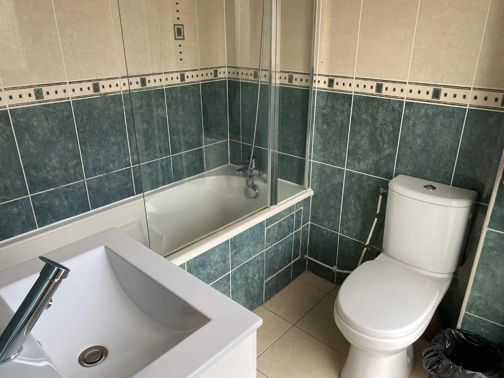 Bathroom in Hôtel Résidence Châtillon