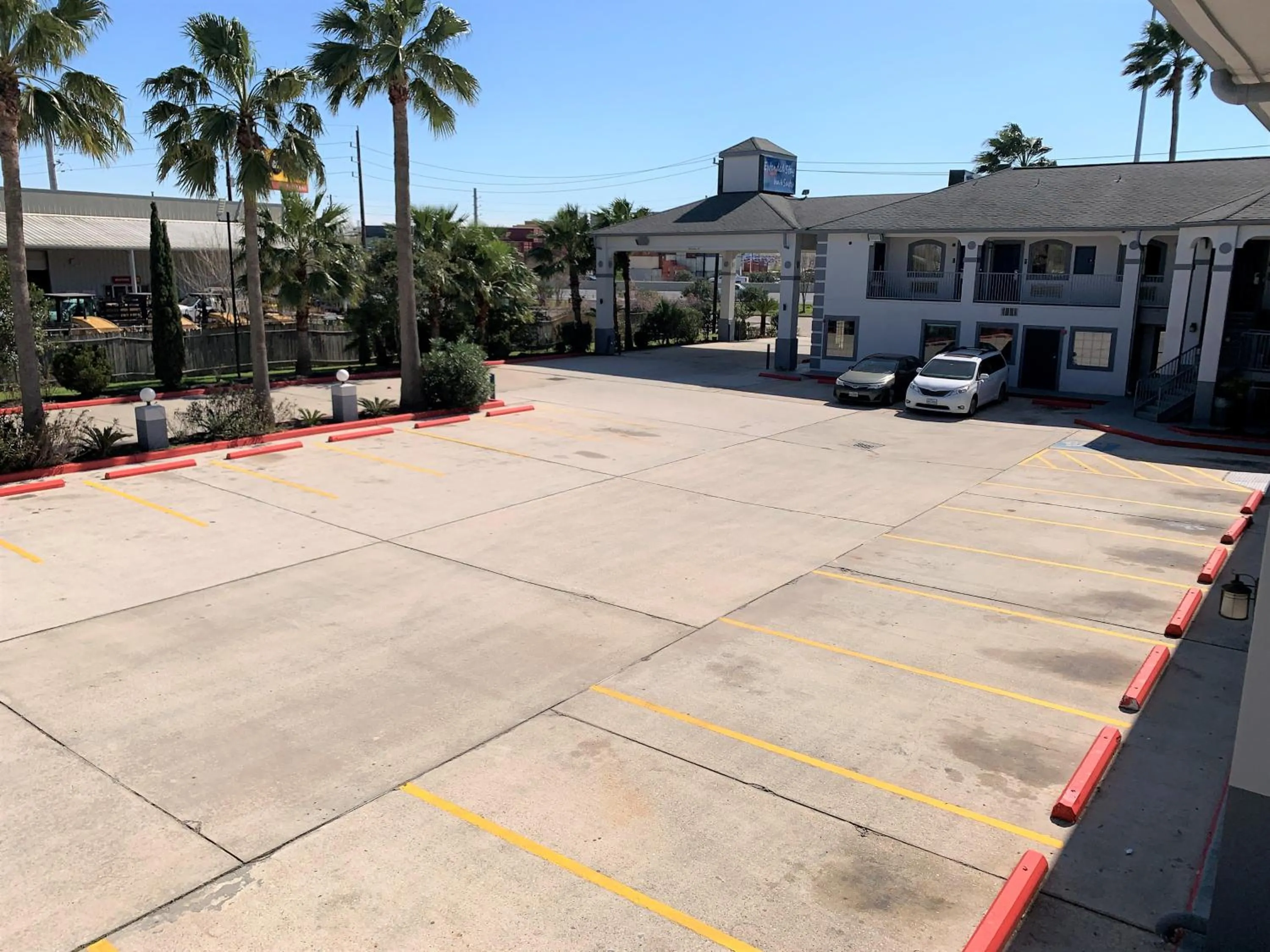 Area and facilities in Sunrise Inn & Suites