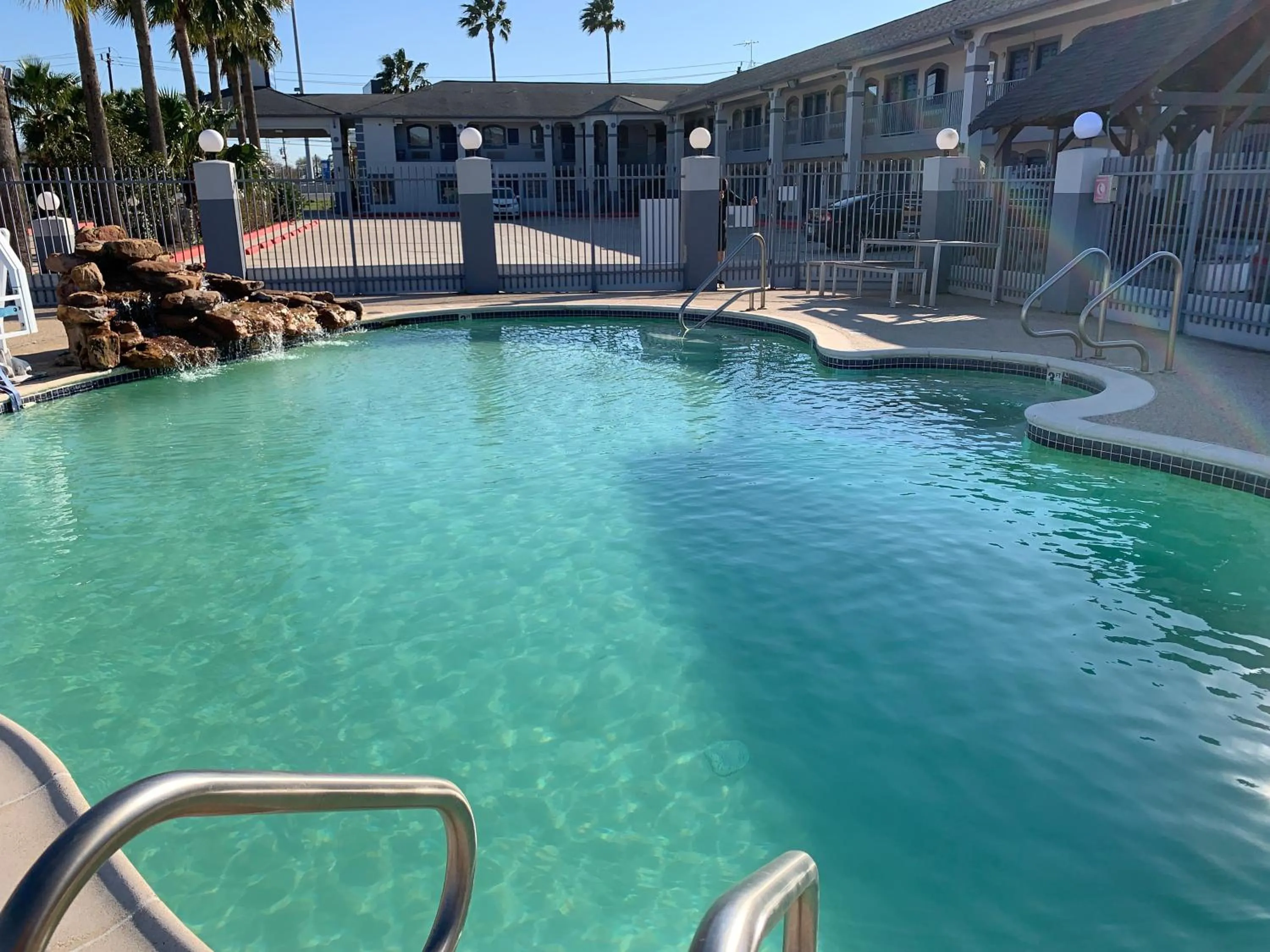 Pool view in Sunrise Inn & Suites
