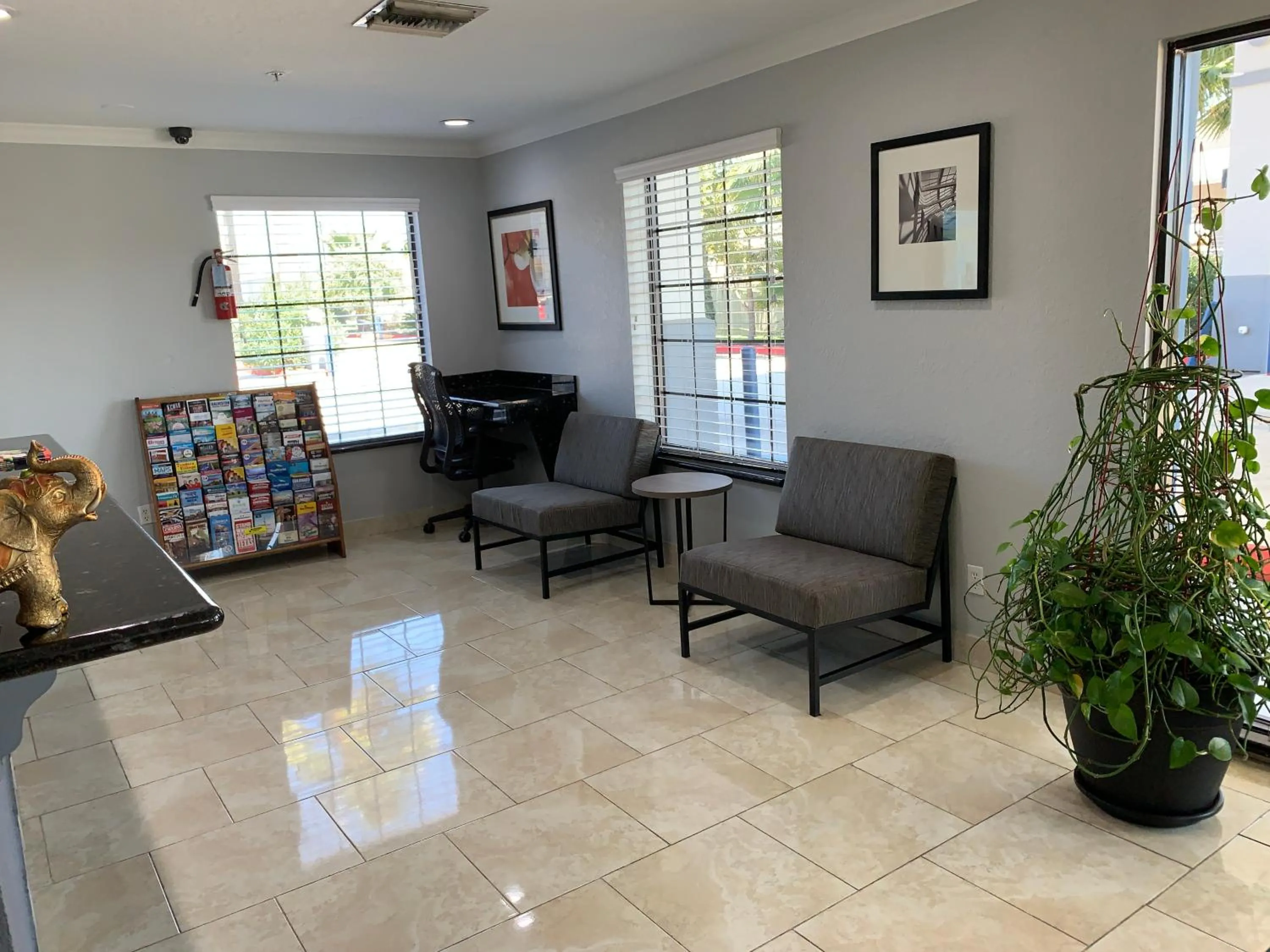 Lobby or reception in Sunrise Inn & Suites