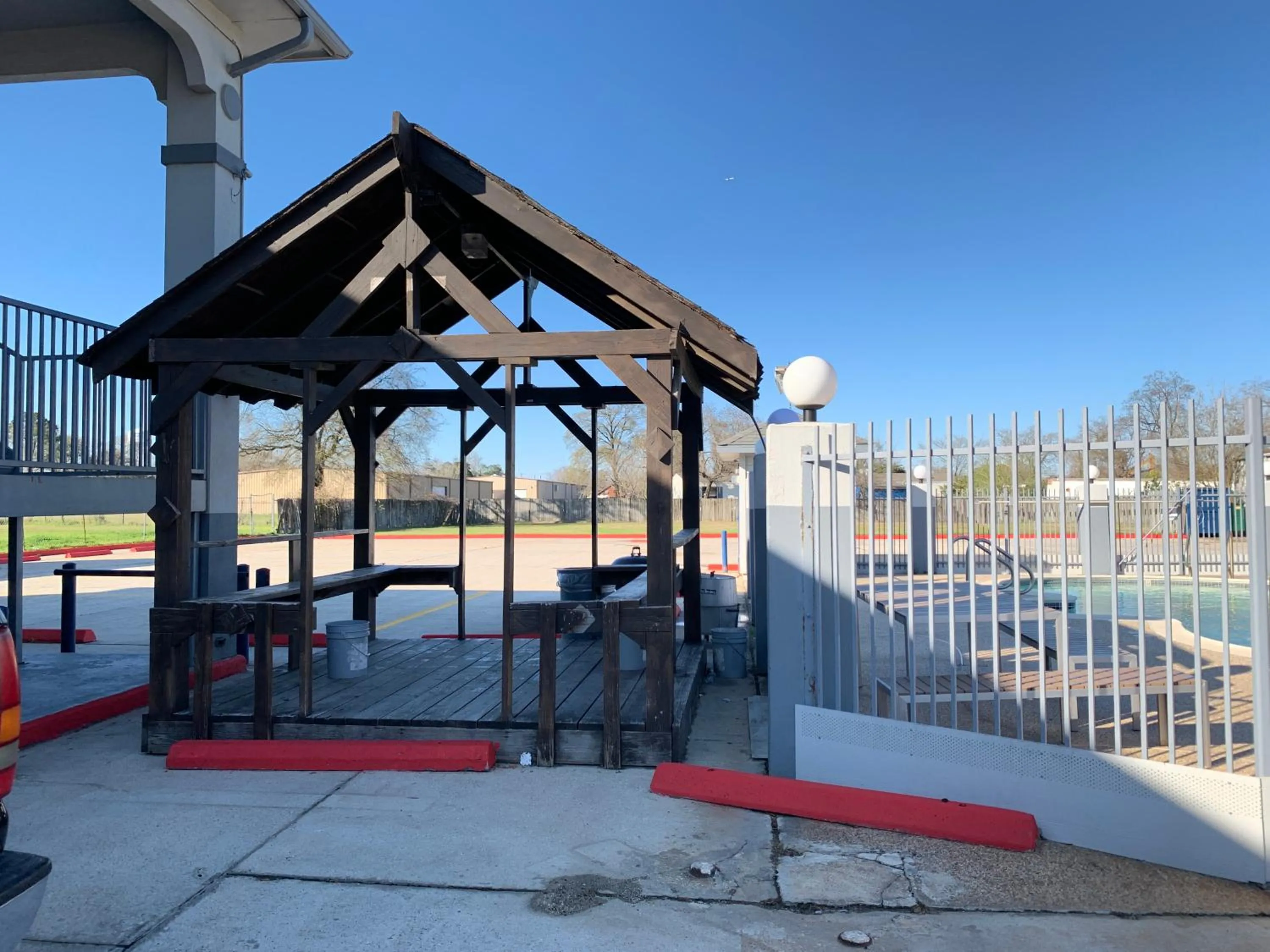 Patio in Sunrise Inn & Suites