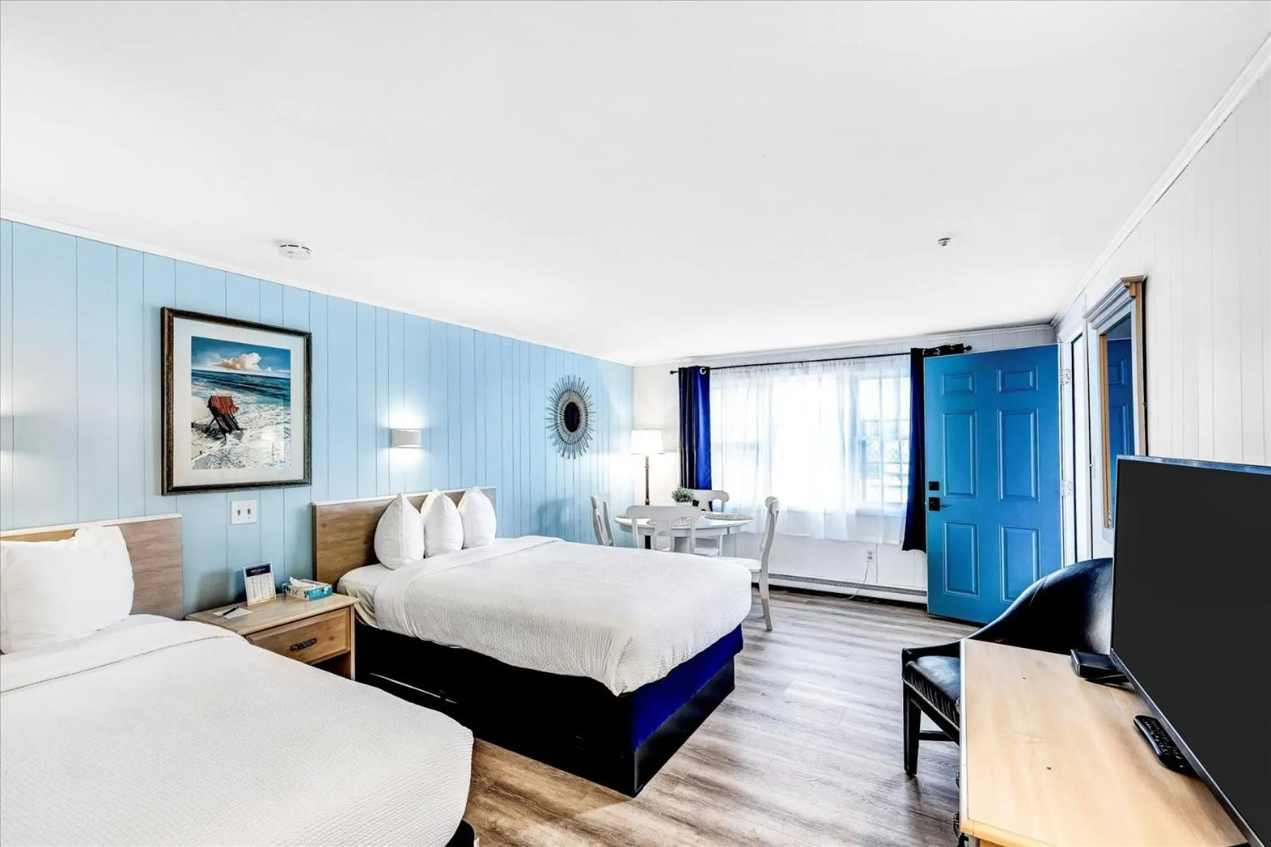 Photo of the whole room, Bed in Ocean Breeze Motel