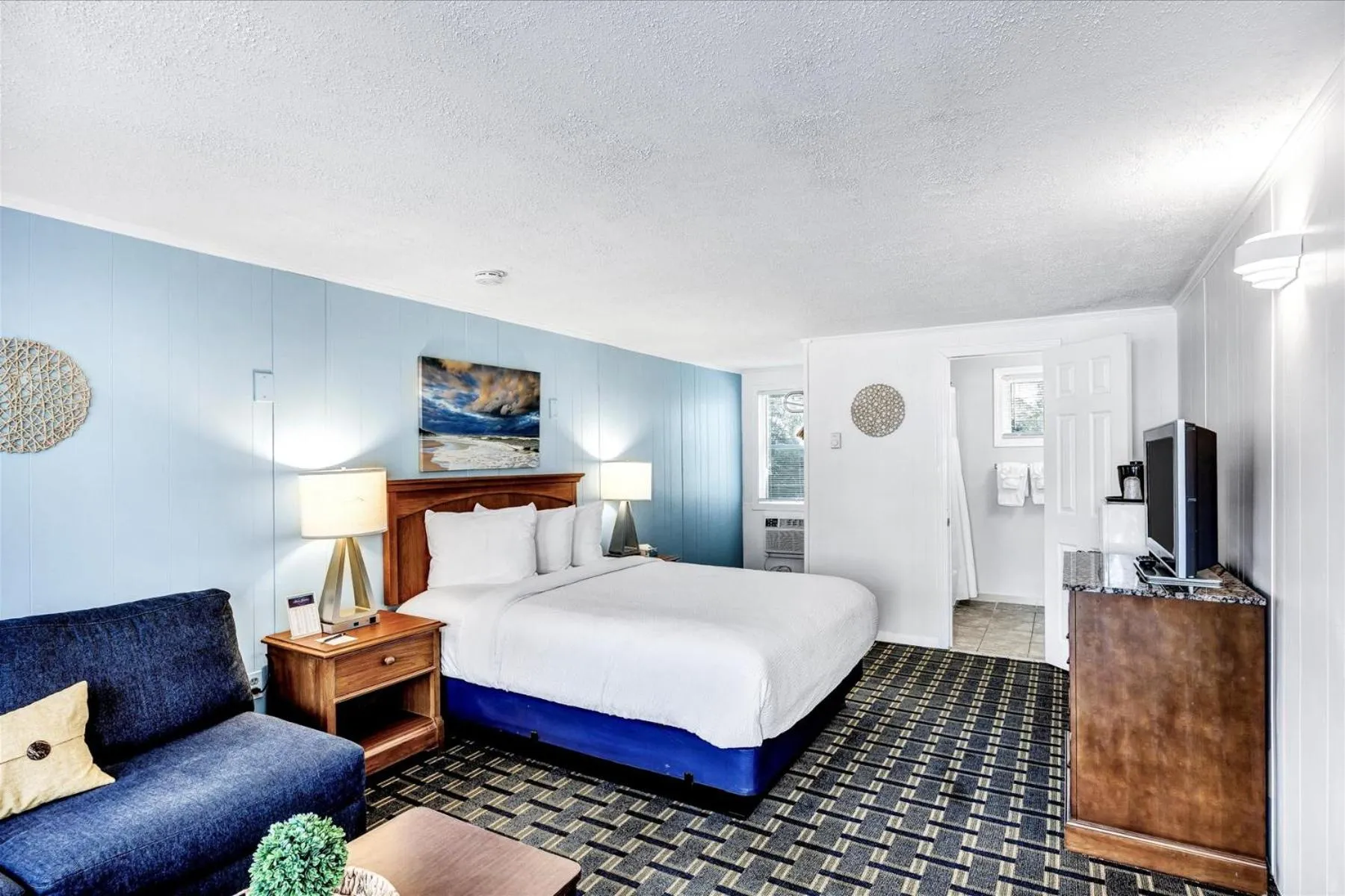 Photo of the whole room, Bed in Ocean Breeze Motel