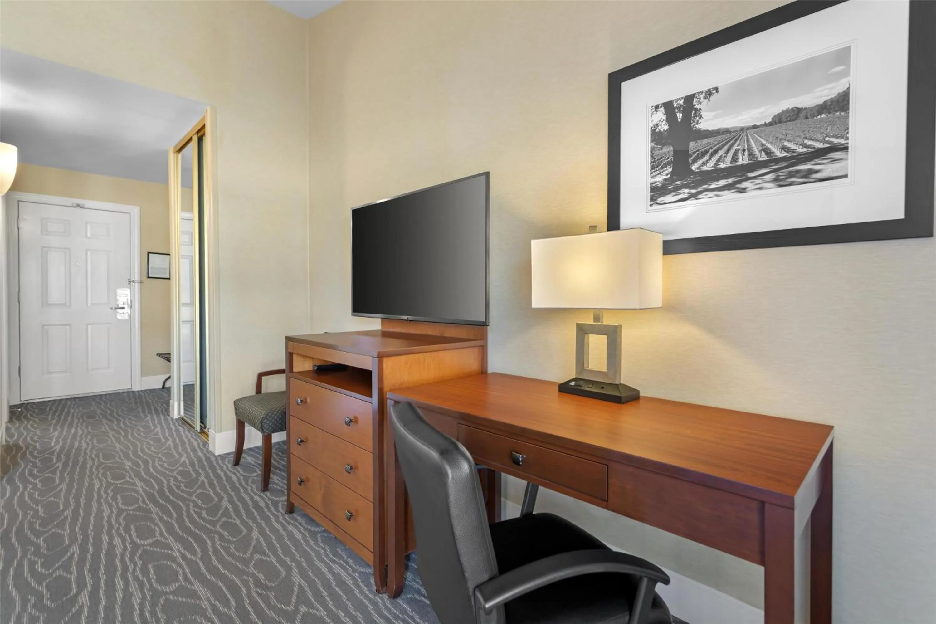 Bedroom in Best Western Plus Stevenson Manor