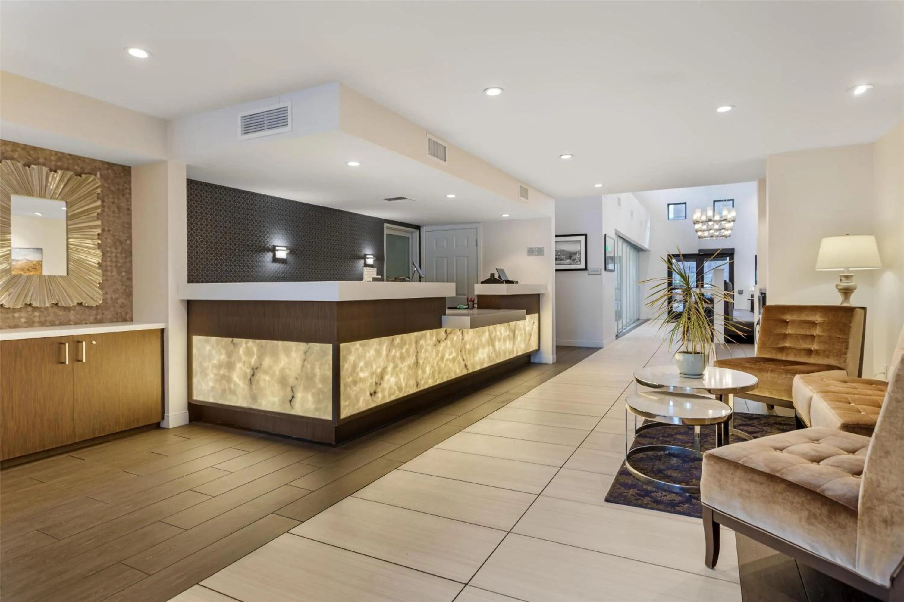 Lobby or reception in Best Western Plus Stevenson Manor